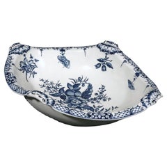 18th Century First Period Worcester Porcelain Pine Cone Pattern Shaped Basin