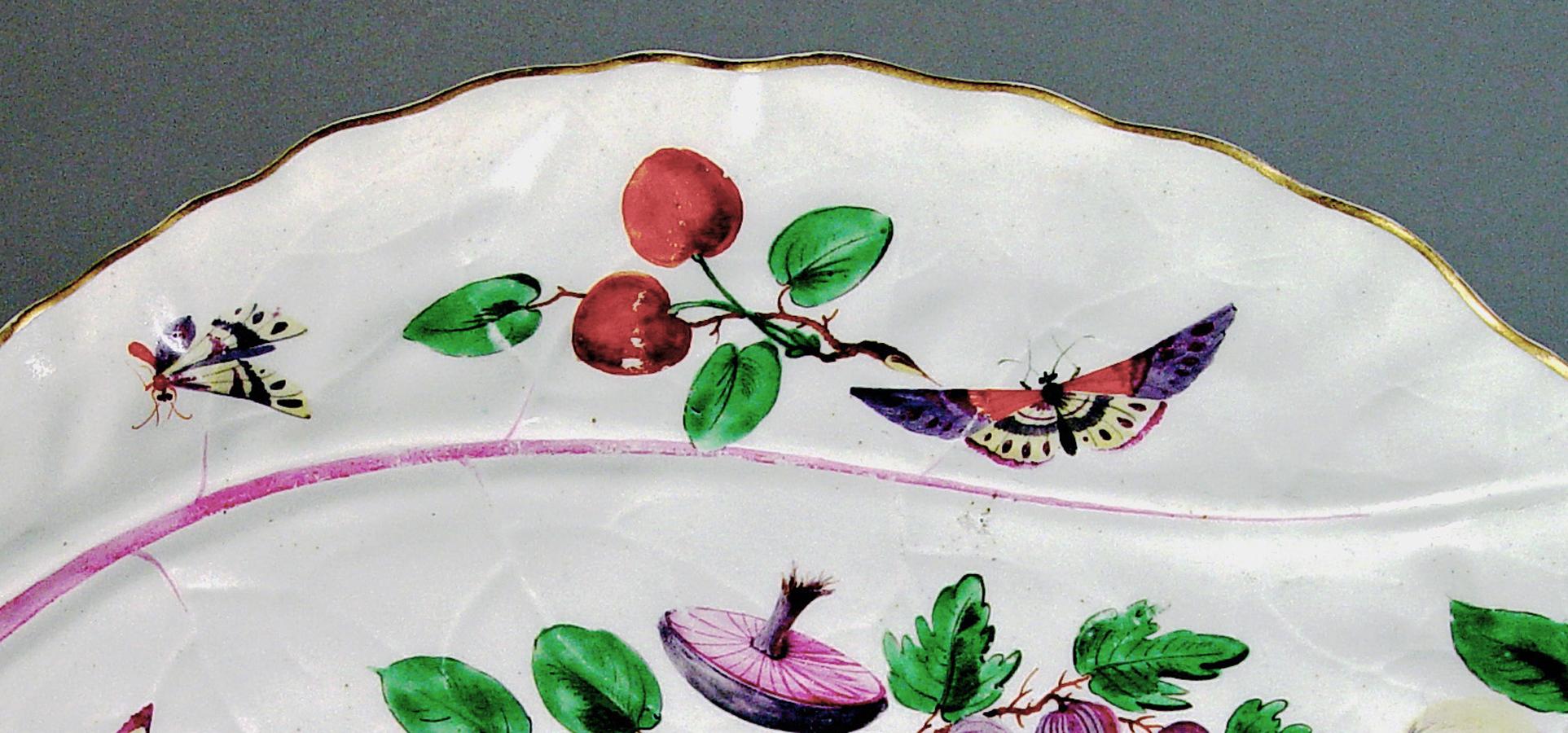 English 18th Century First Period Worcester Porcelain Polychrome Leaf Dish For Sale