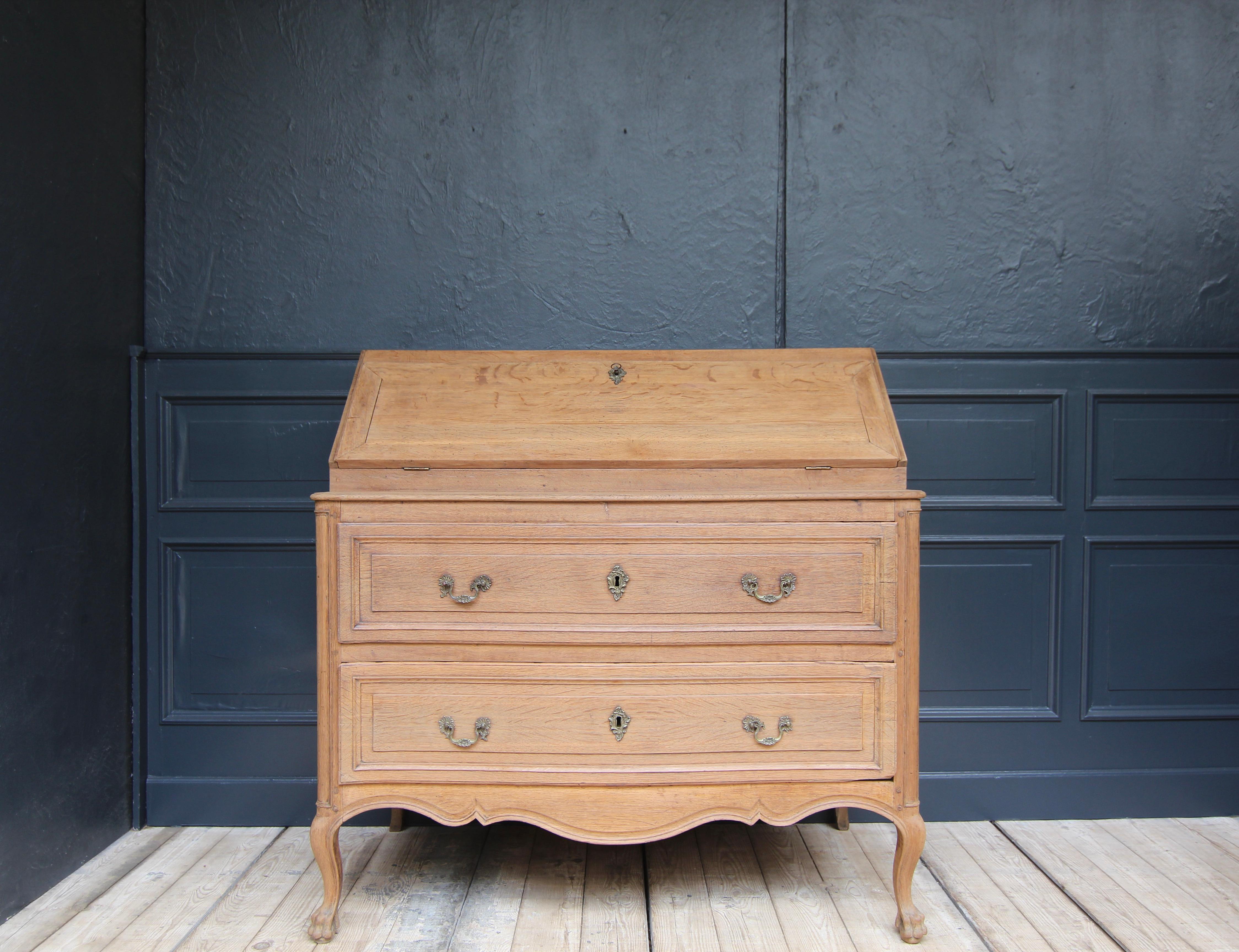 Belgian 18th Century Flemish Louis XV Secretary Chest of Drawers in Oak For Sale