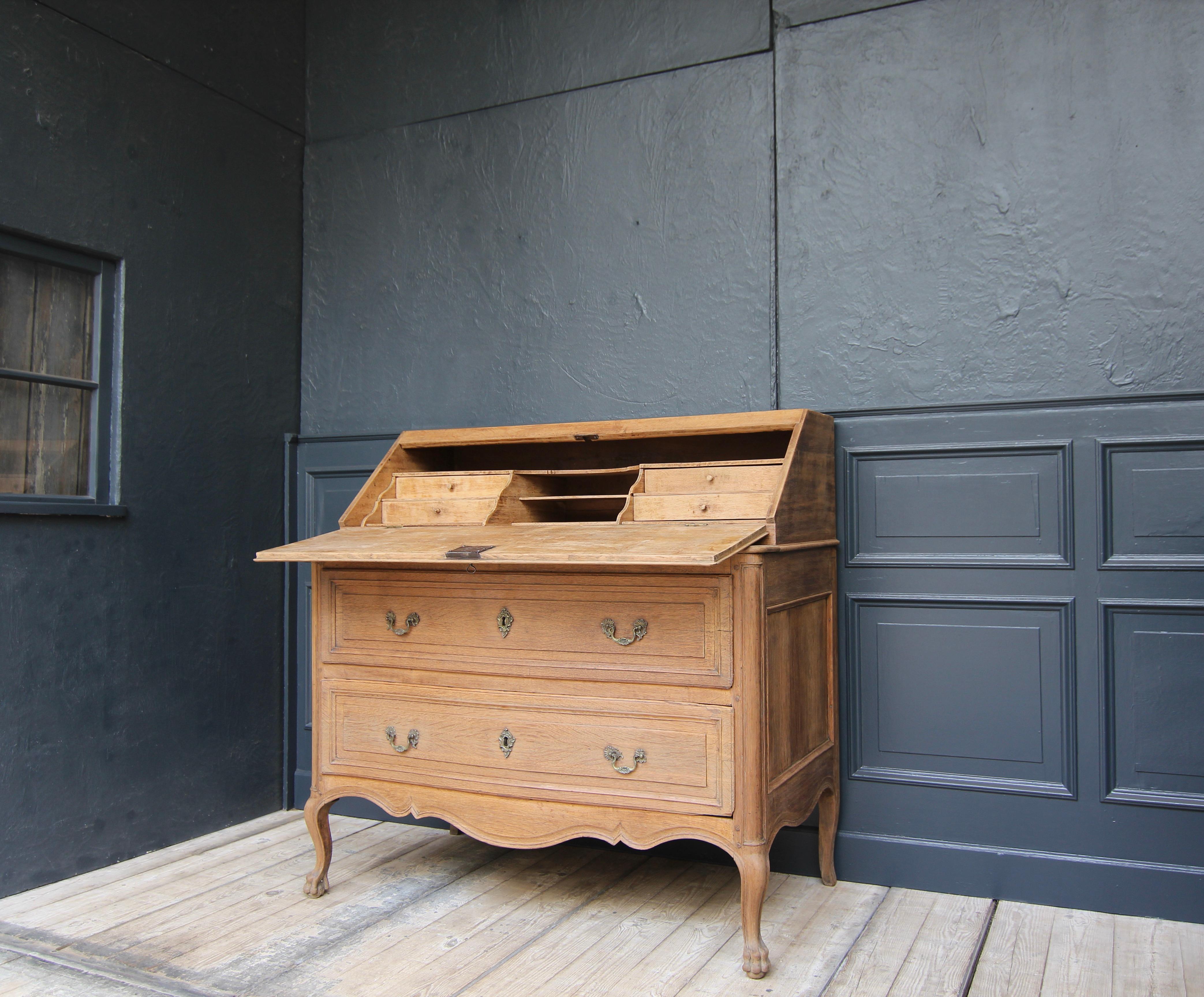 18th Century and Earlier 18th Century Flemish Louis XV Secretary Chest of Drawers in Oak For Sale