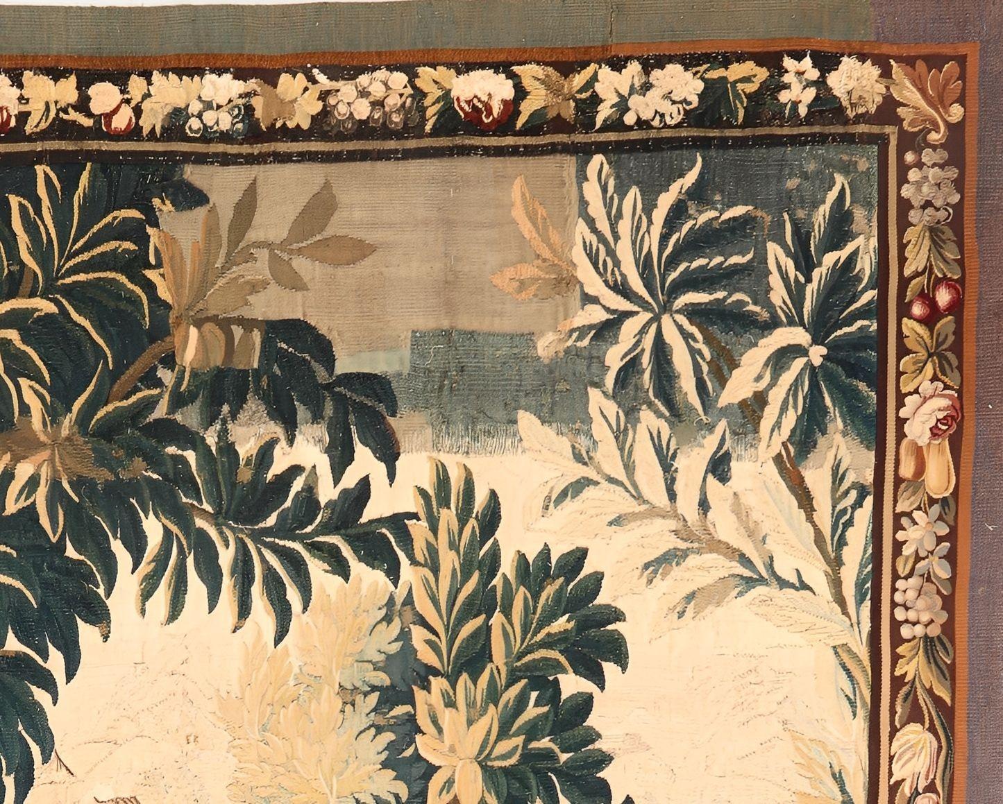 Flämischer Wandteppich des 18. Jahrhunderts mit einem Mann, der im Wald trinkt (18. Jahrhundert und früher) im Angebot