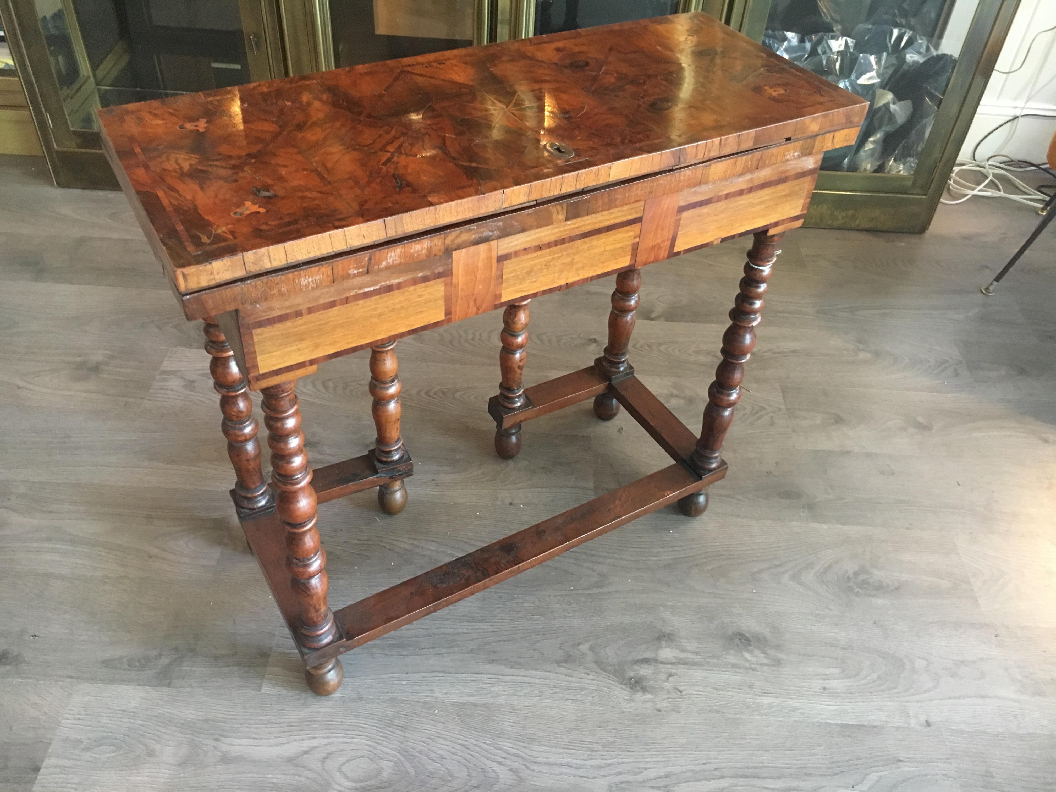 18th Century Flip Top Gate leg Card Table/ Console Period Top with Later Bottom In Good Condition For Sale In Buchanan, MI