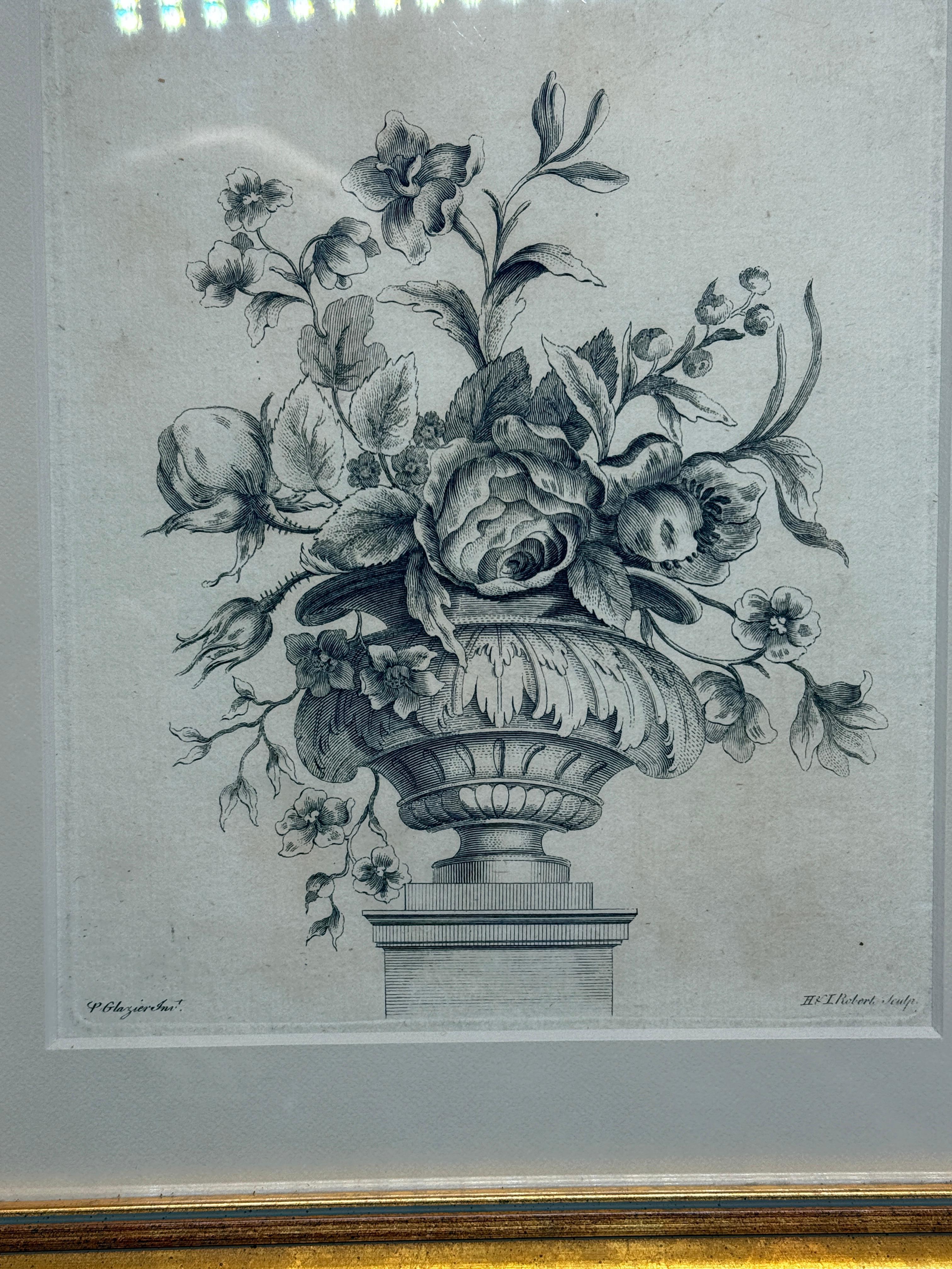 18. Jahrhundert, Blumenstrauß in neoklassischer Urne Radierung von P. Glazier (18. Jahrhundert und früher) im Angebot