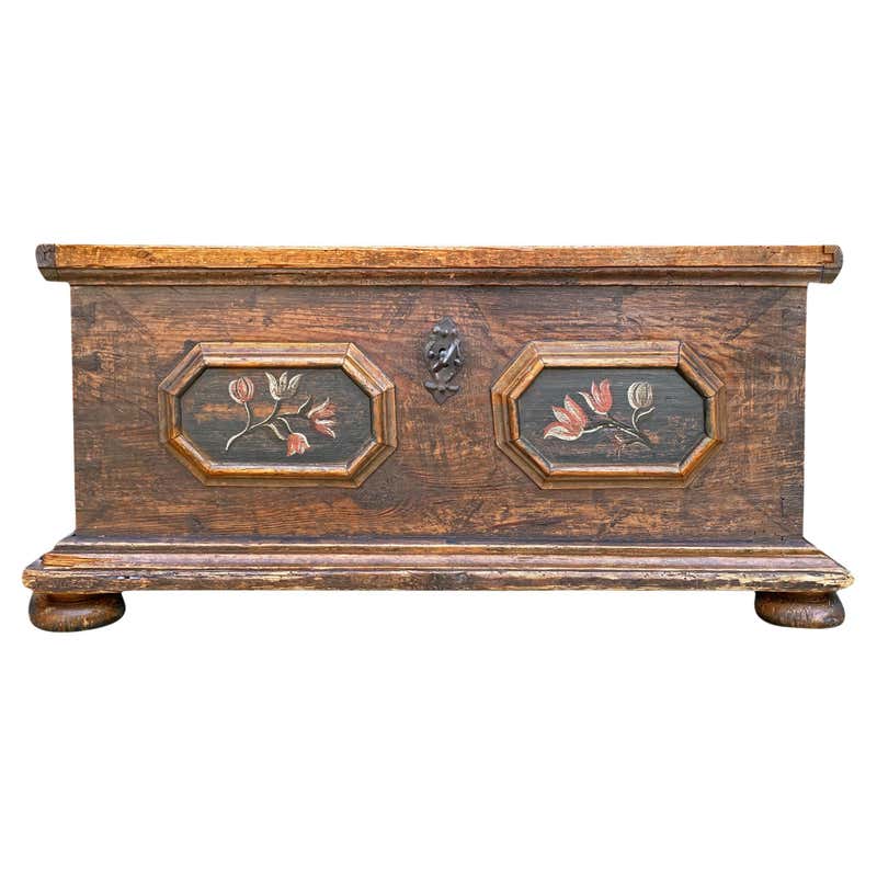 19th Century Blanket Chest in Original Comb Painted Surface For Sale at ...