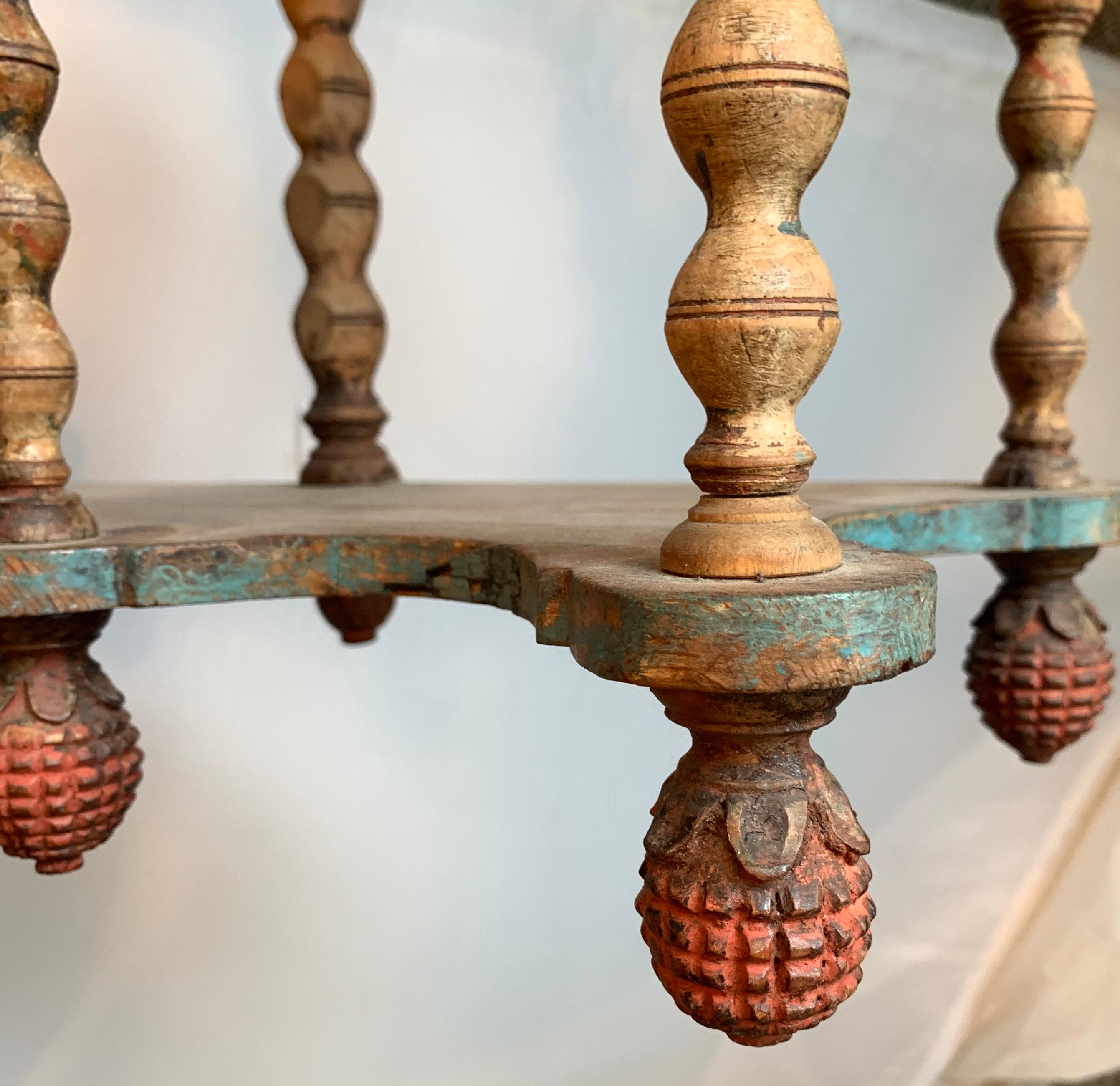 18th Century Folk Art Shelf With Heart And Pineapple Carvings  For Sale 4