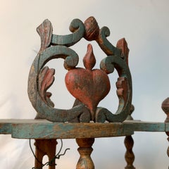 18. Jahrhundert Folk Art Regal mit Herz und Ananas Schnitzereien