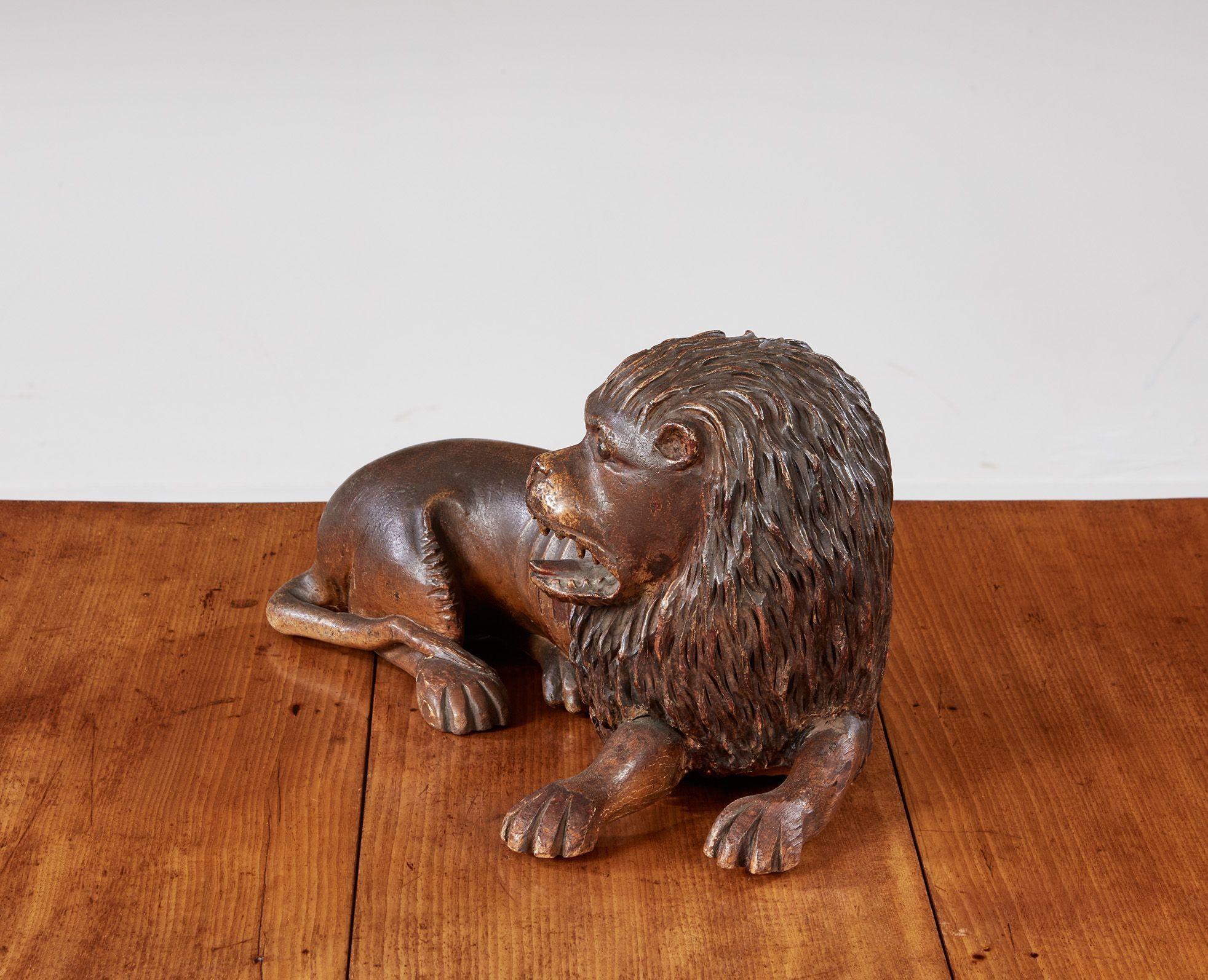 18th Century Folk Carved Lion In Good Condition For Sale In Greenwich, CT