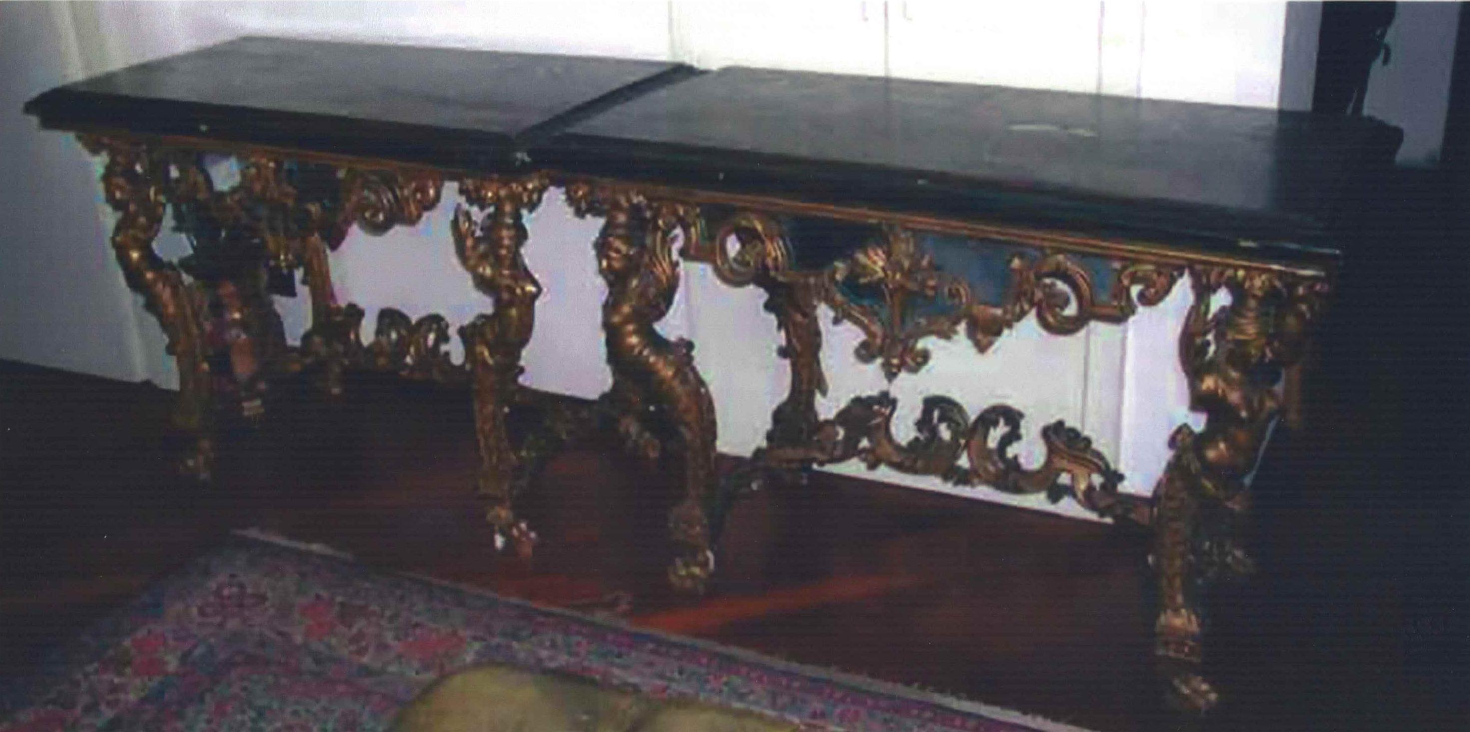 Début du XVIIIe siècle Paire de tables console du 18ème siècle Tesserae perlée  1700 en vente