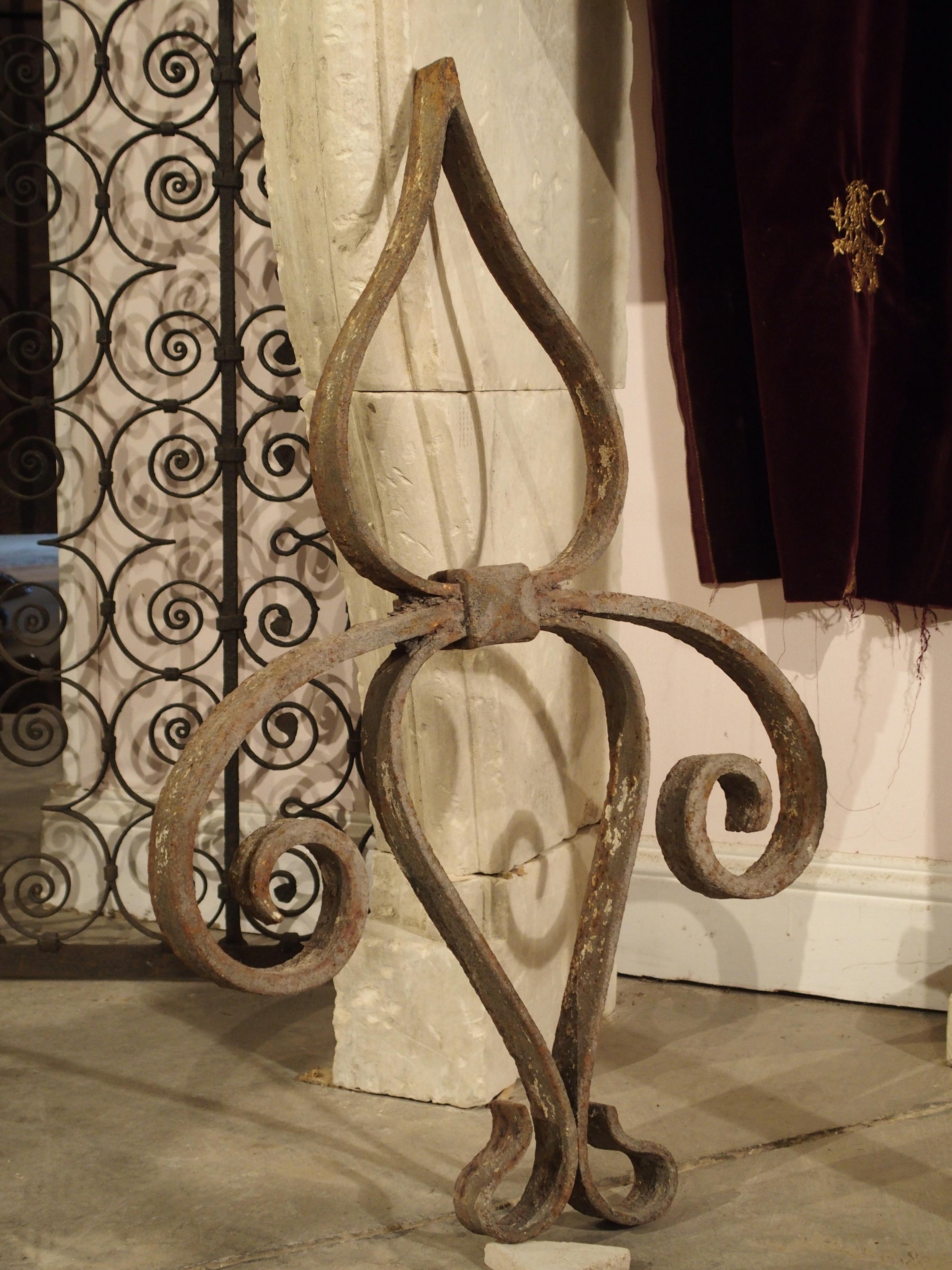 18th Century Forged Iron Fleur De Lys Ancre Wall Support from France 1
