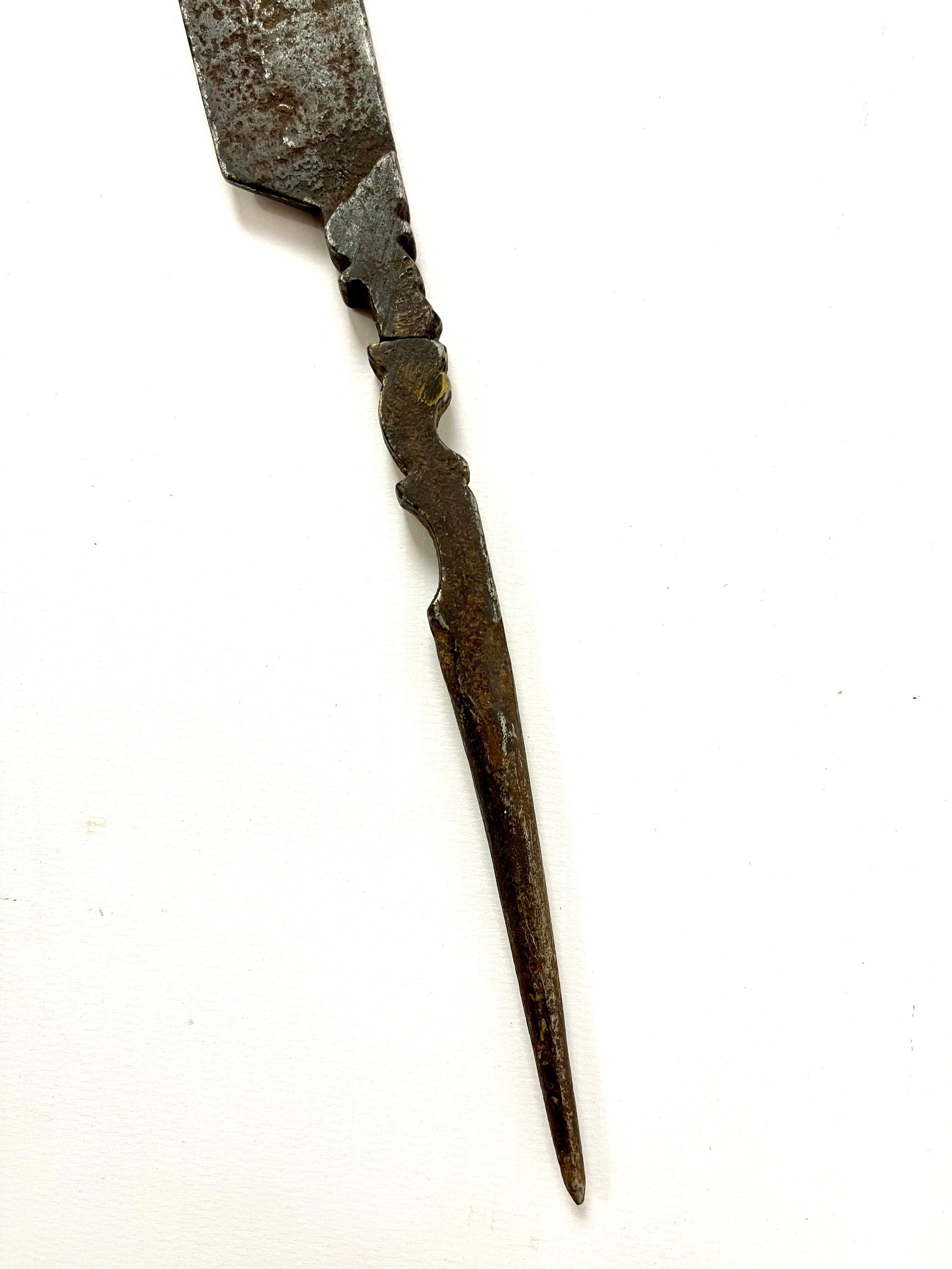 18th Century Forged Steel Masonic Compass – A Rare Tool of Master Builders and F In Good Condition For Sale In LA FERTÉ-SOUS-JOUARRE, FR