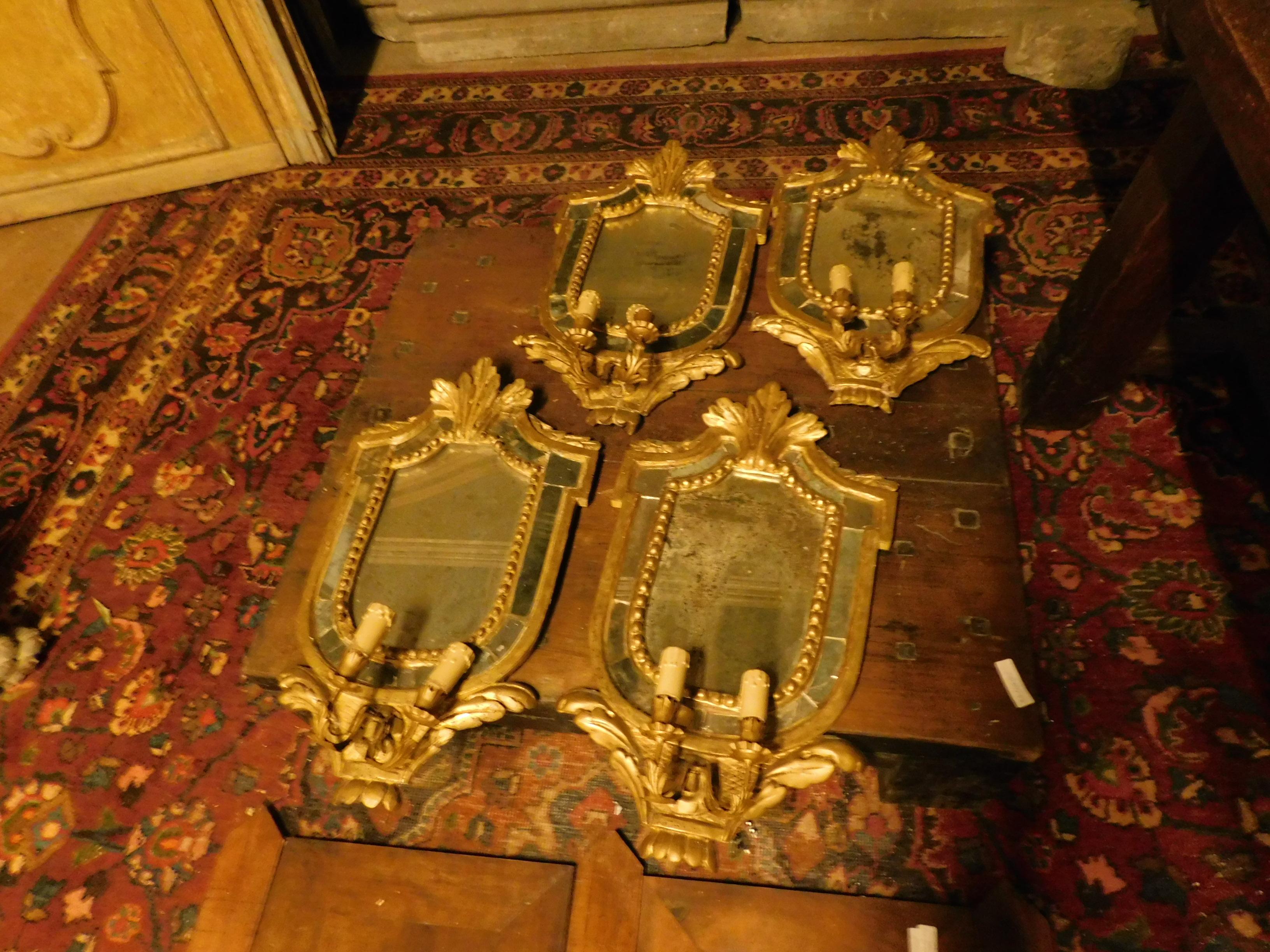 18th Century Four Antique Golden Frames with Mirrors and Candleholder In Good Condition In Cuneo, Italy (CN)