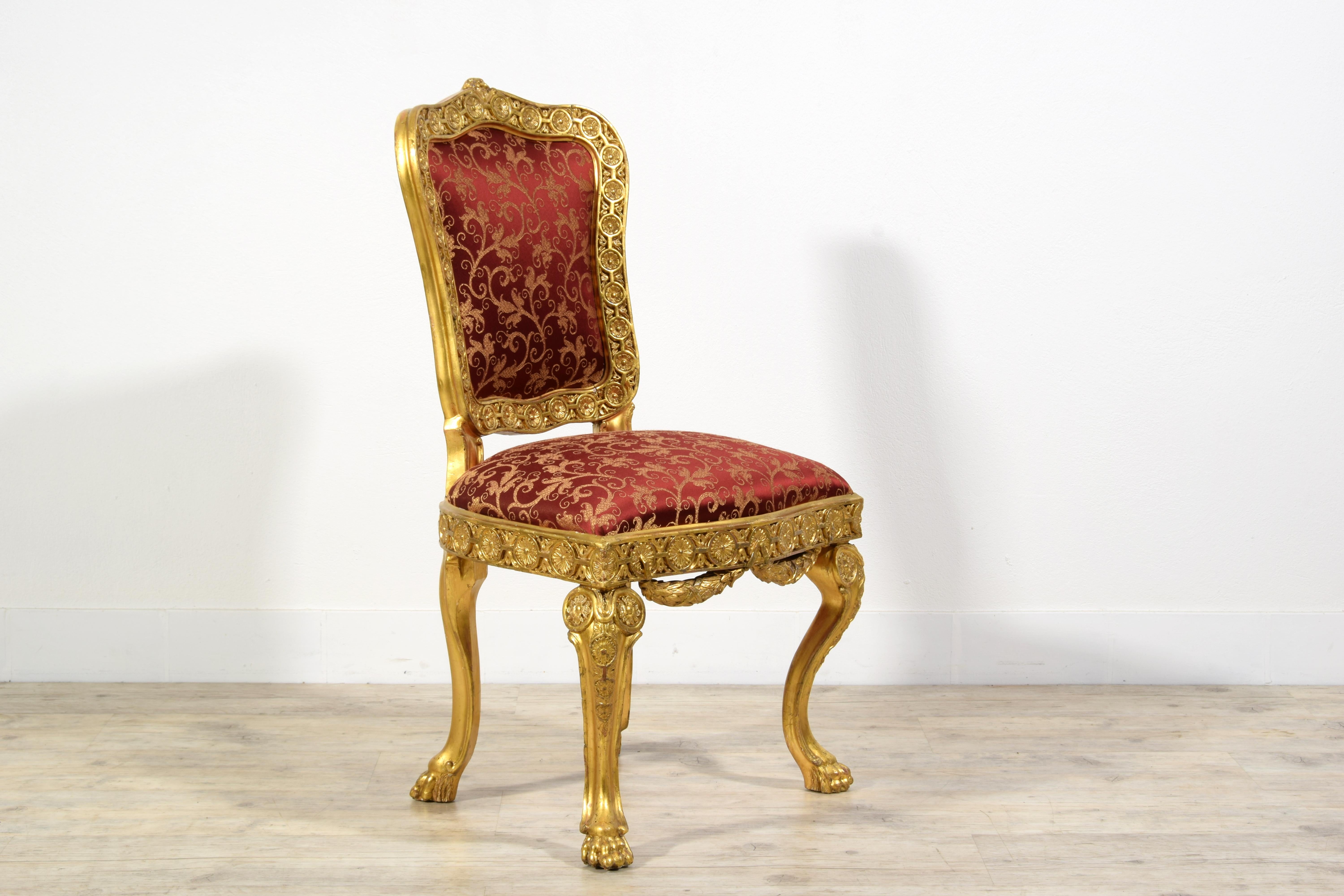 Quatre chaises baroques italiennes en bois doré sculpté du XVIIIe siècle  en vente 15