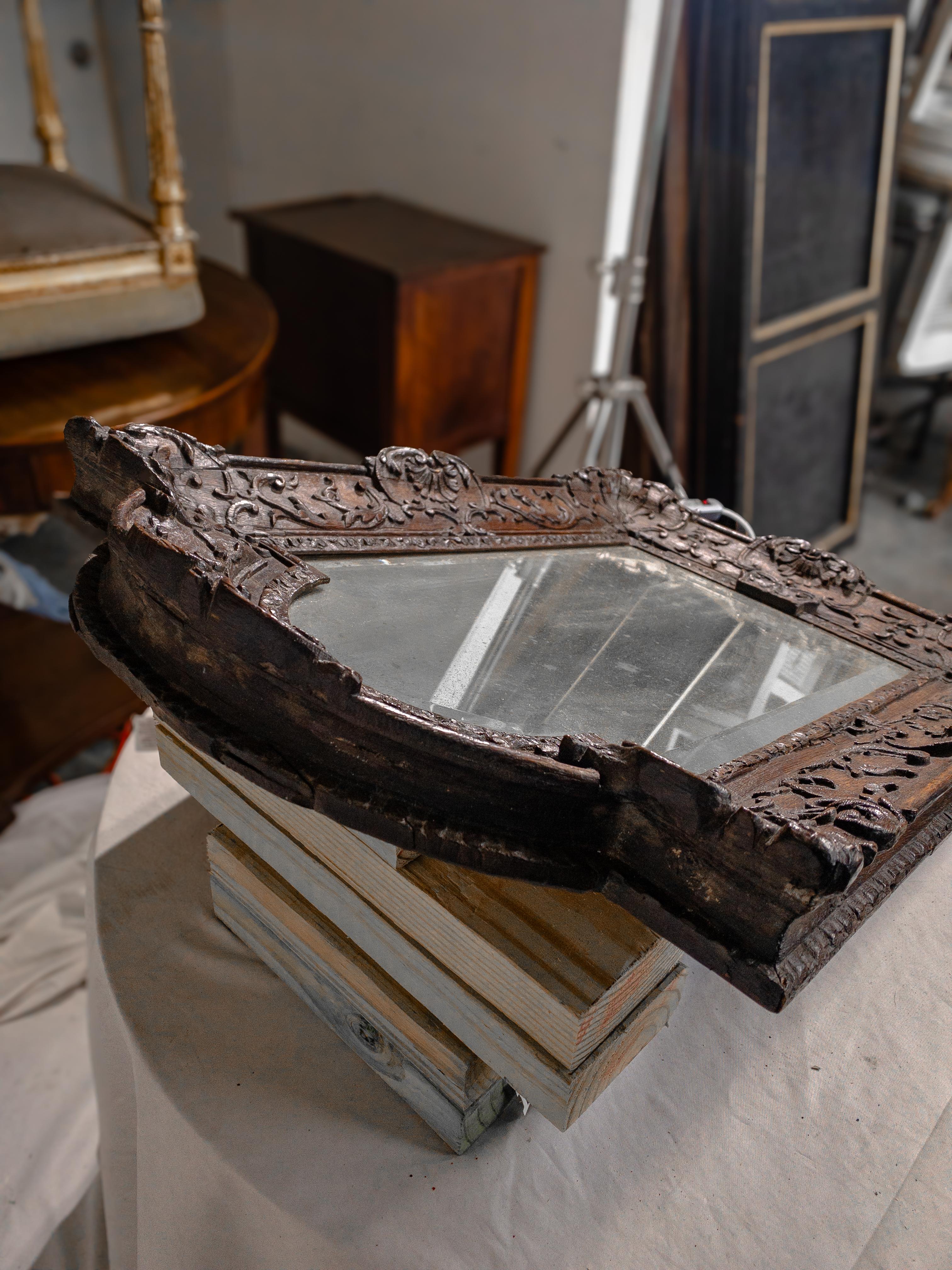 18th Century Foxed Mirror in Carved Wooden Frame For Sale 3