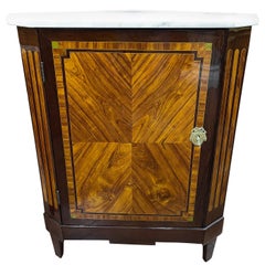 Armoire d'angle Louis XVI du 18ème siècle en marbre et bois de violette, France, 1790