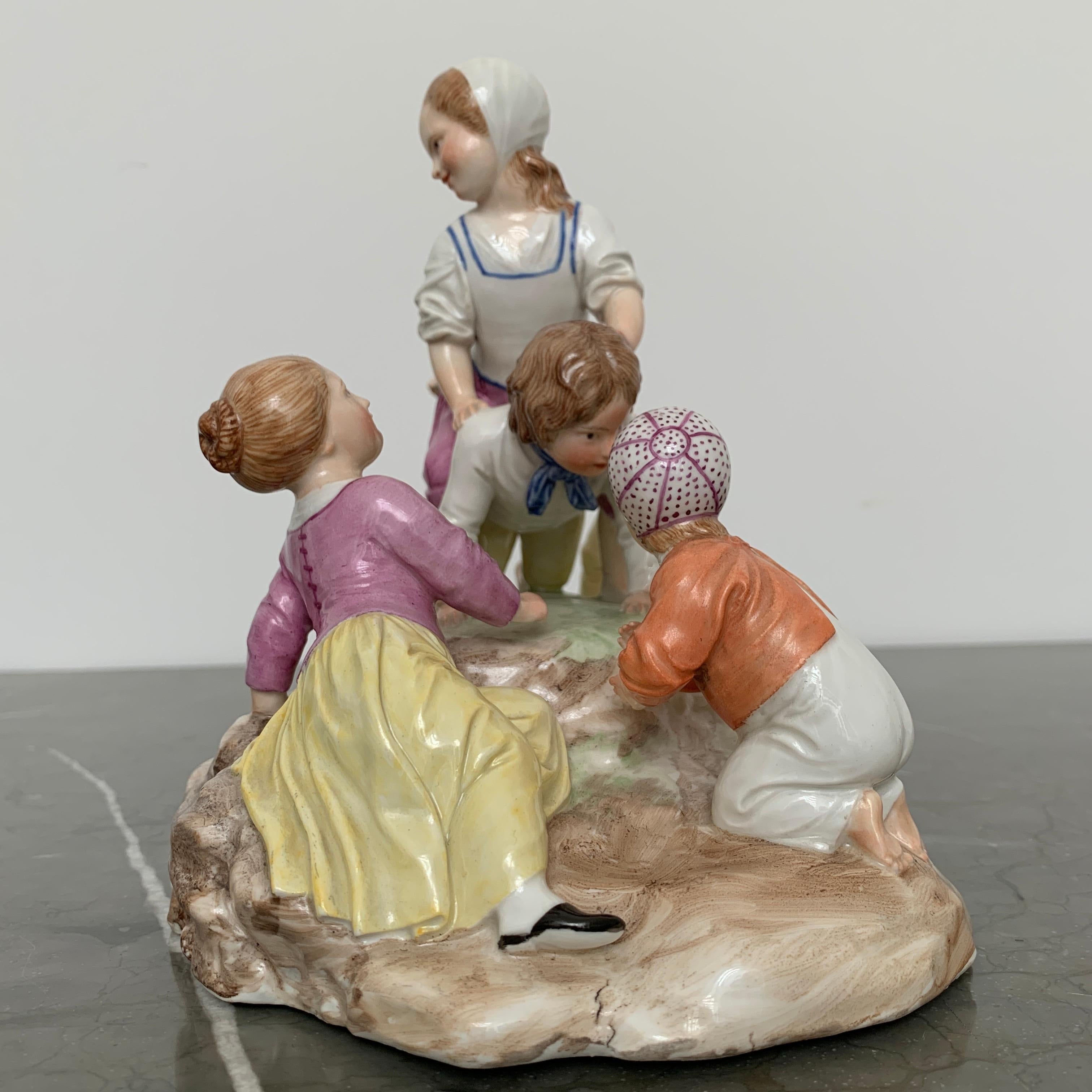 18th Century Frankenthal Group of Playing Children by Johann Peter Melchior In Good Condition For Sale In Worpswede / Bremen, DE