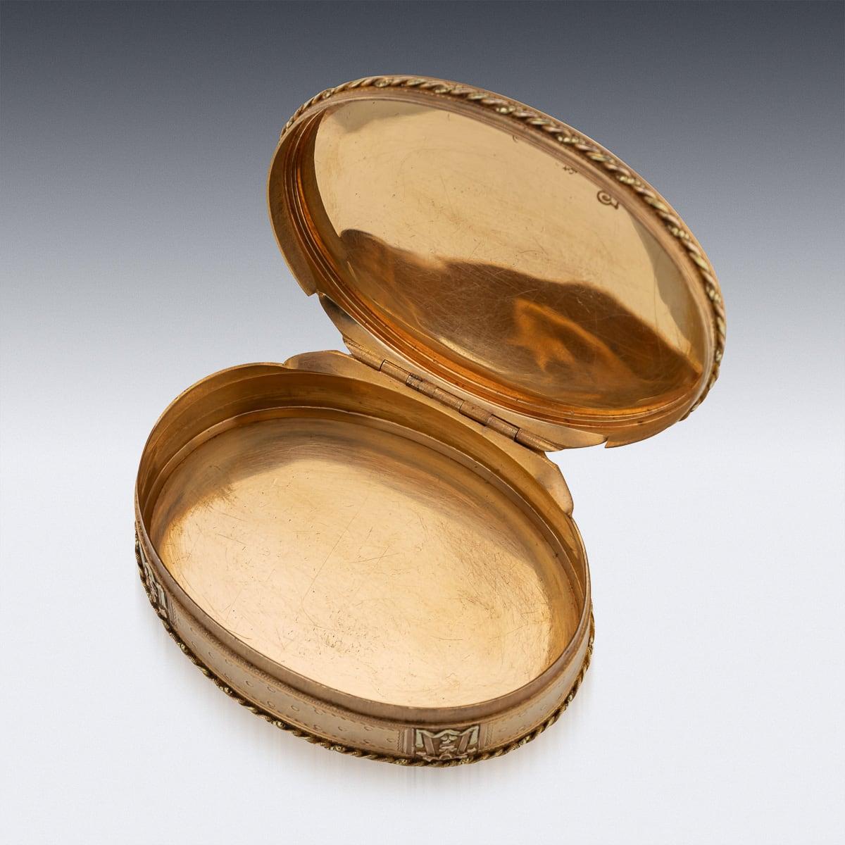 18th Century and Earlier 18th Century French 18K Three-Colour Gold Snuff Box, Nicolas Marguerit c.1770 For Sale