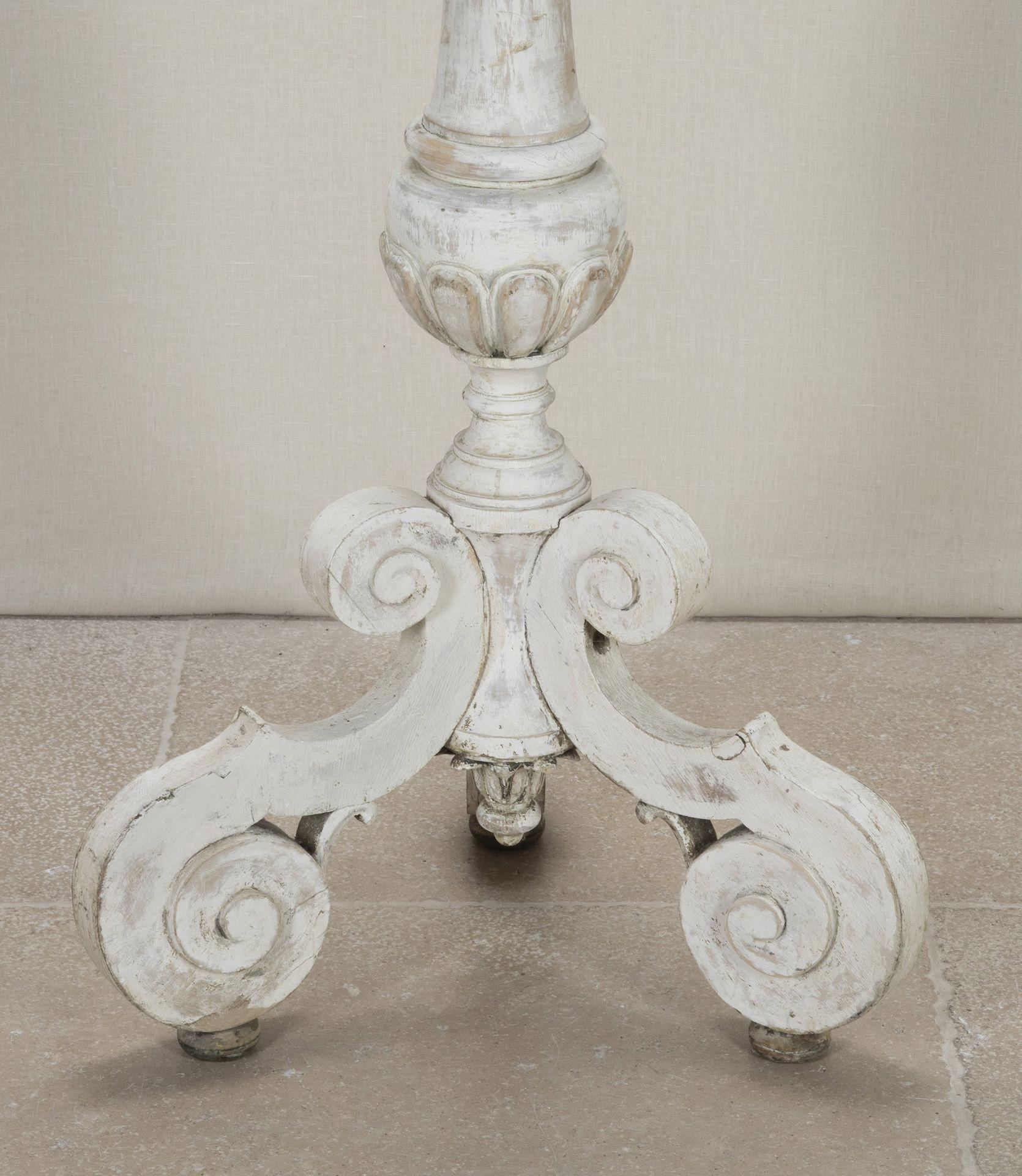 Candeliere da altare francese del XVIII secolo in vendita 1