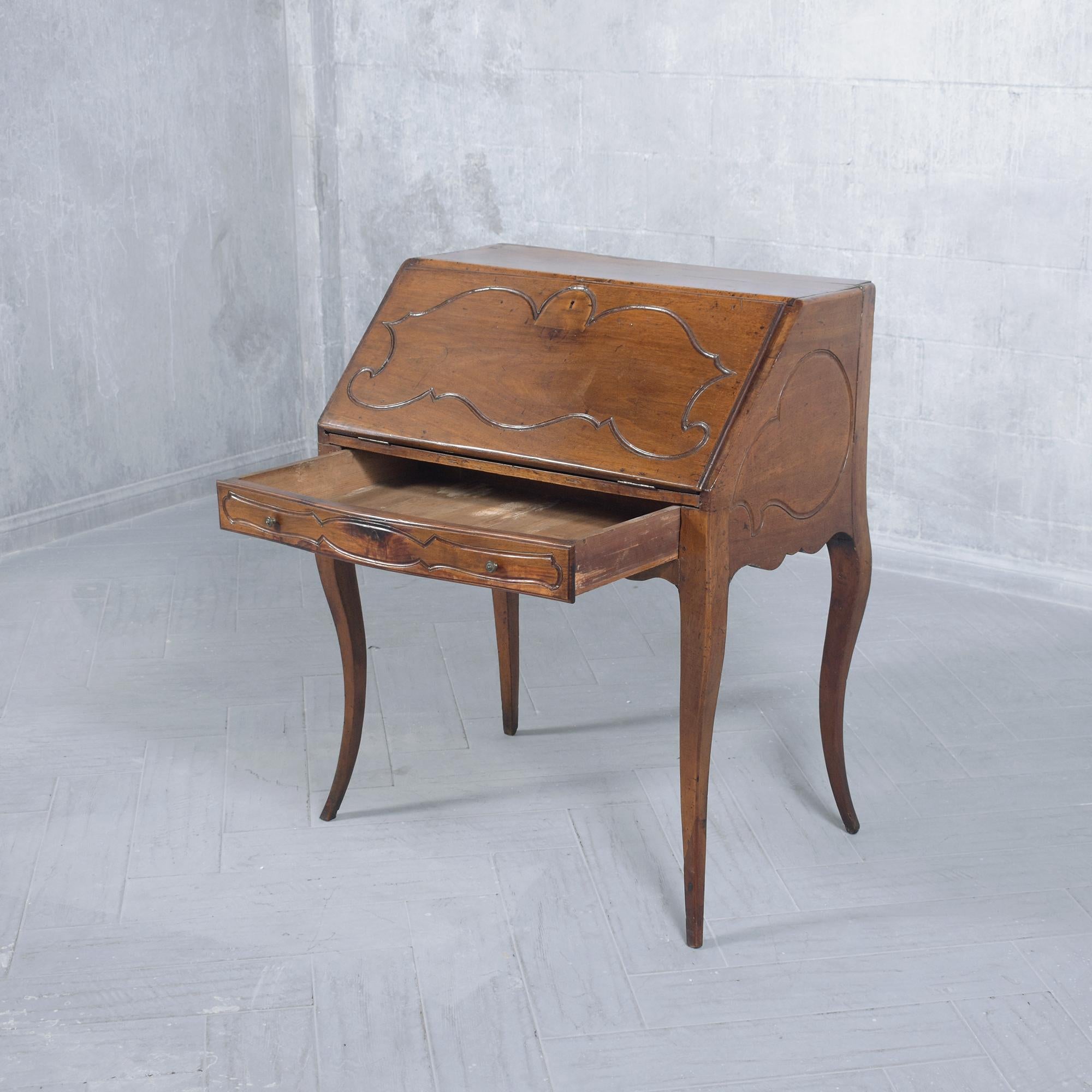 Restored Late 18th-Century French Antique Secrétaire with Intricate Carvings In Good Condition For Sale In Los Angeles, CA