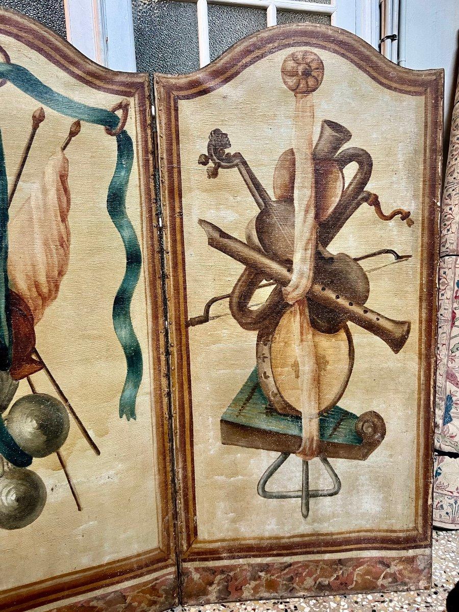 Antiker französischer Paravent-Raumteiler aus dem 18. Jahrhundert mit drei Blättern (Französisch) im Angebot