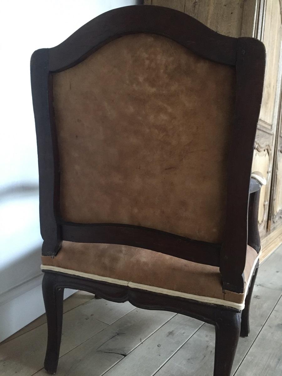 18th Century French Armchair Leather and Walnut For Sale 2