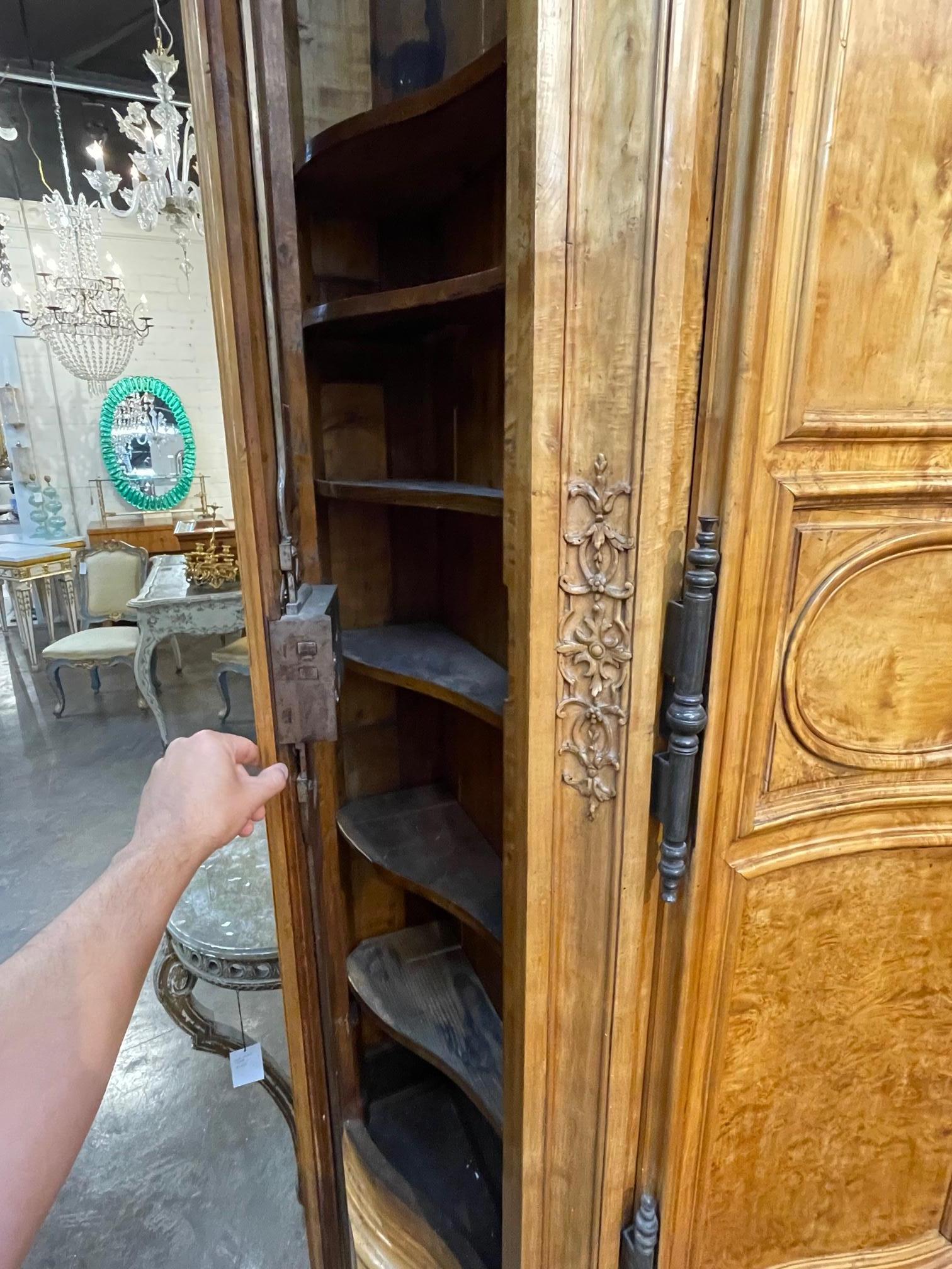 18th Century French Armoire In Good Condition For Sale In Dallas, TX