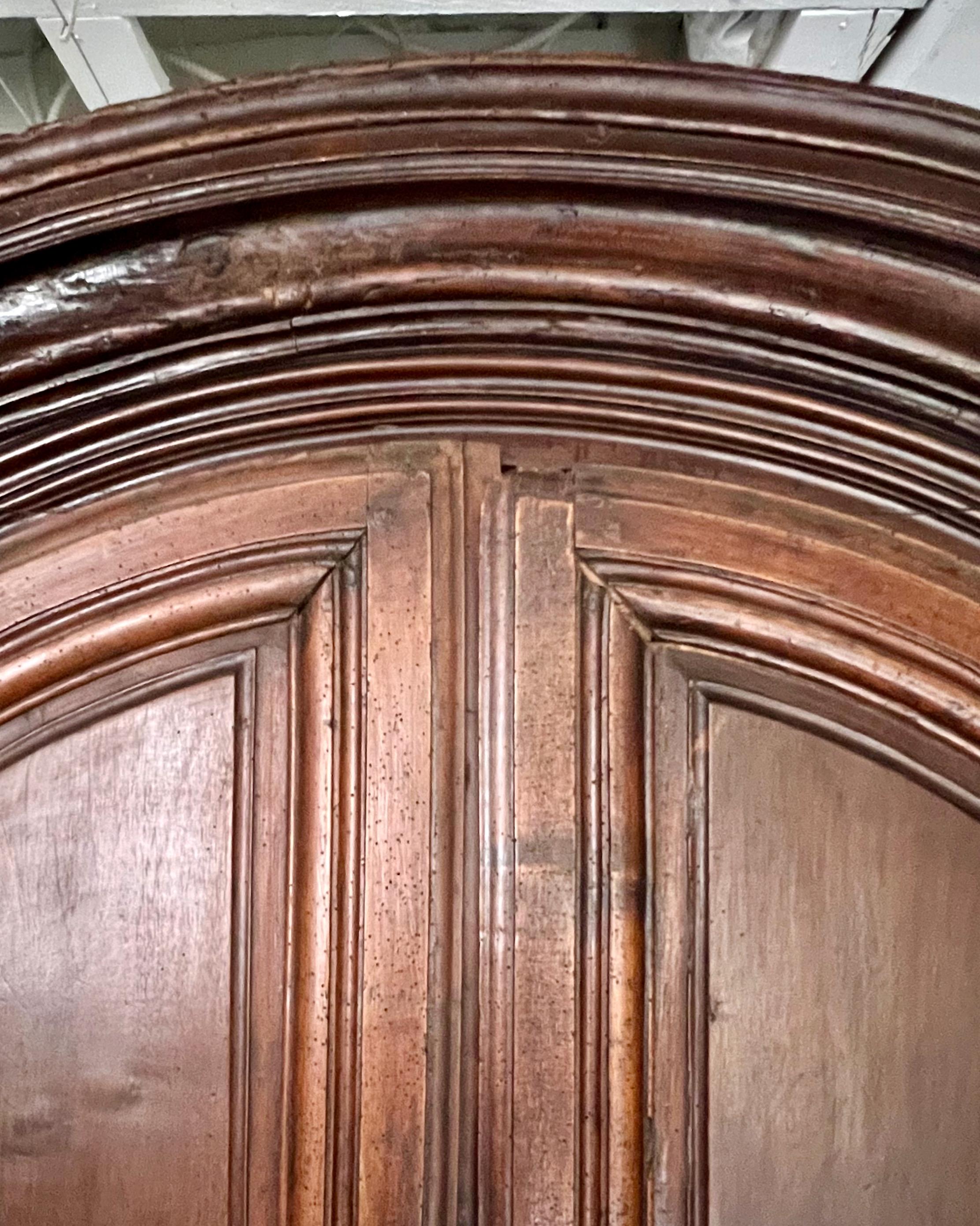 18th Century, French, Armoire in Walnut In Good Condition For Sale In Charleston, SC