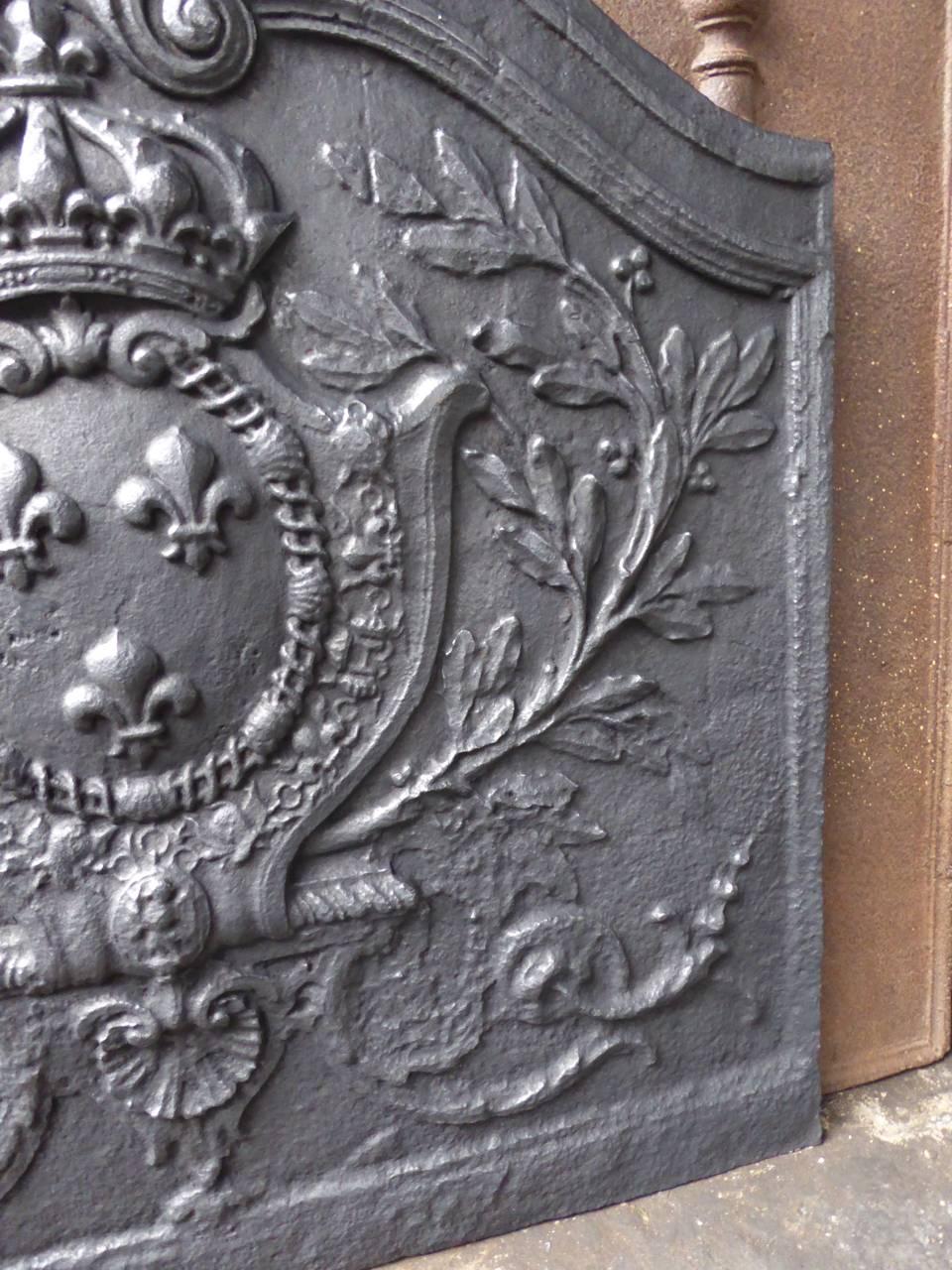 18th Century French 'Arms of France' Fireback In Good Condition In Amerongen, NL