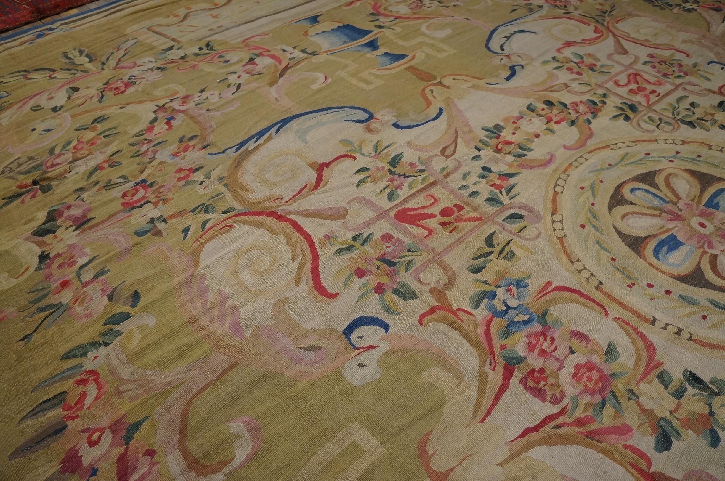 18th Century French Aubusson Louis XVI Period Carpet ( 15'3