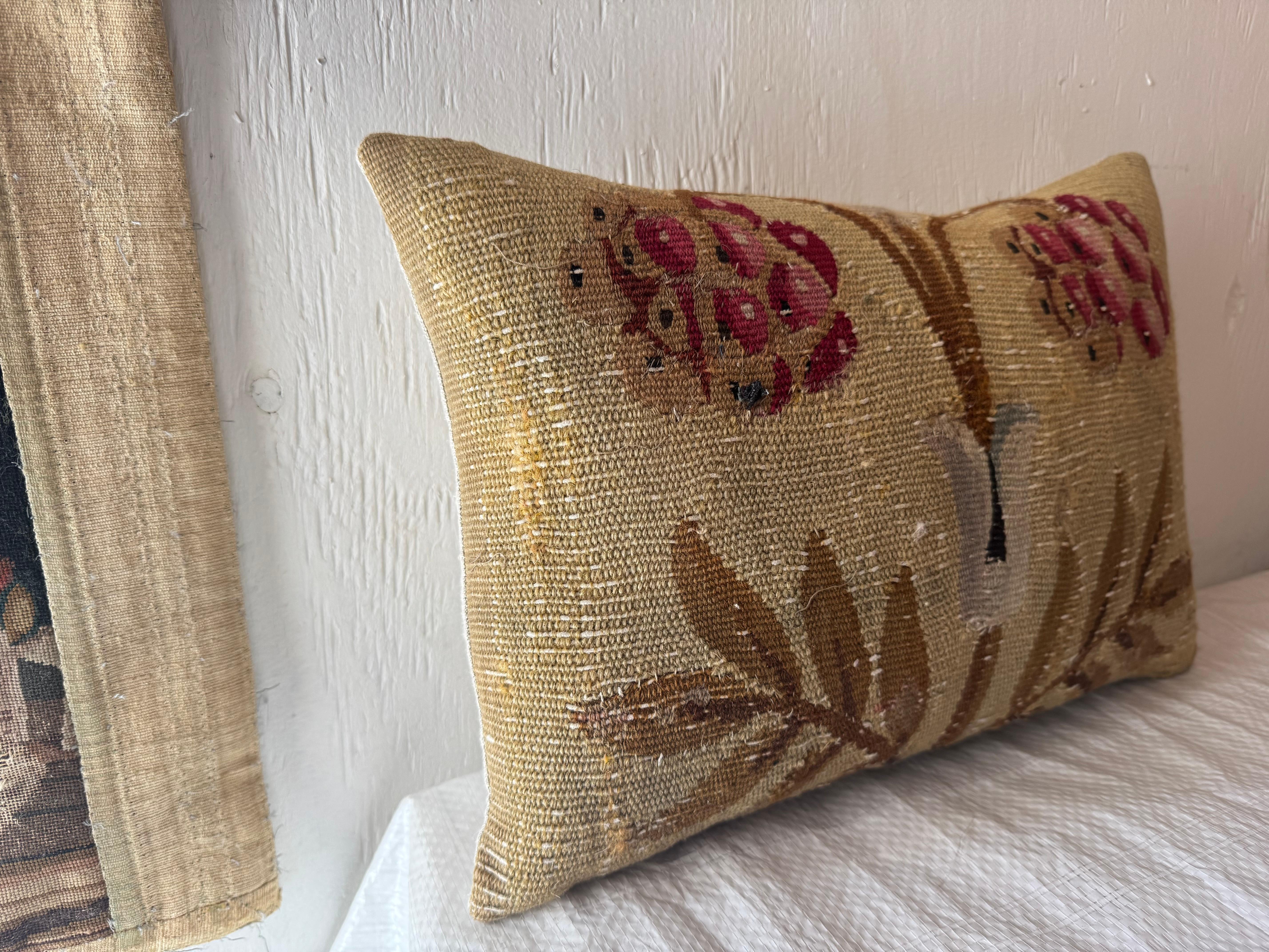 This exquisite 18th-century French pillow 14