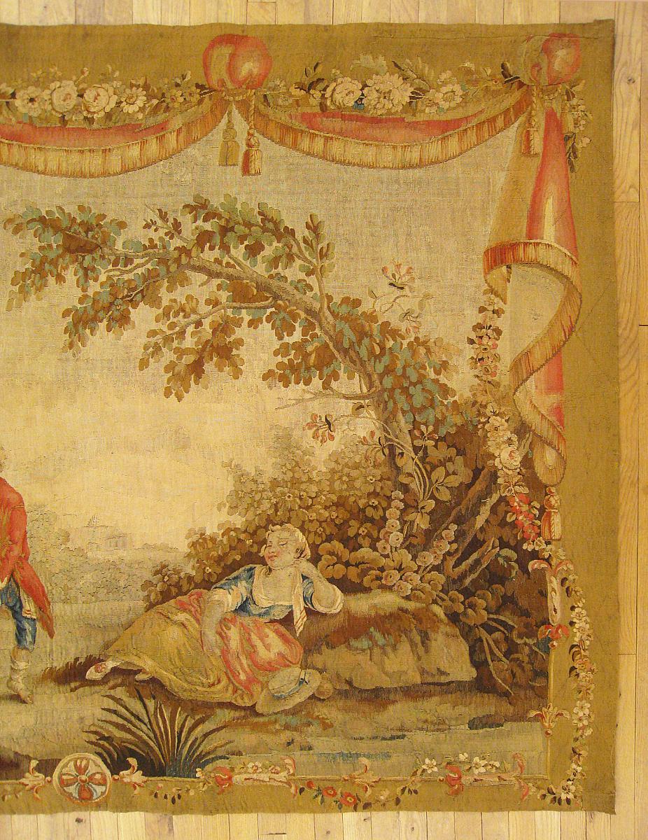 18th Century French Aubusson Romantic Tapestry, with Drapery Motif In Good Condition For Sale In New York, NY