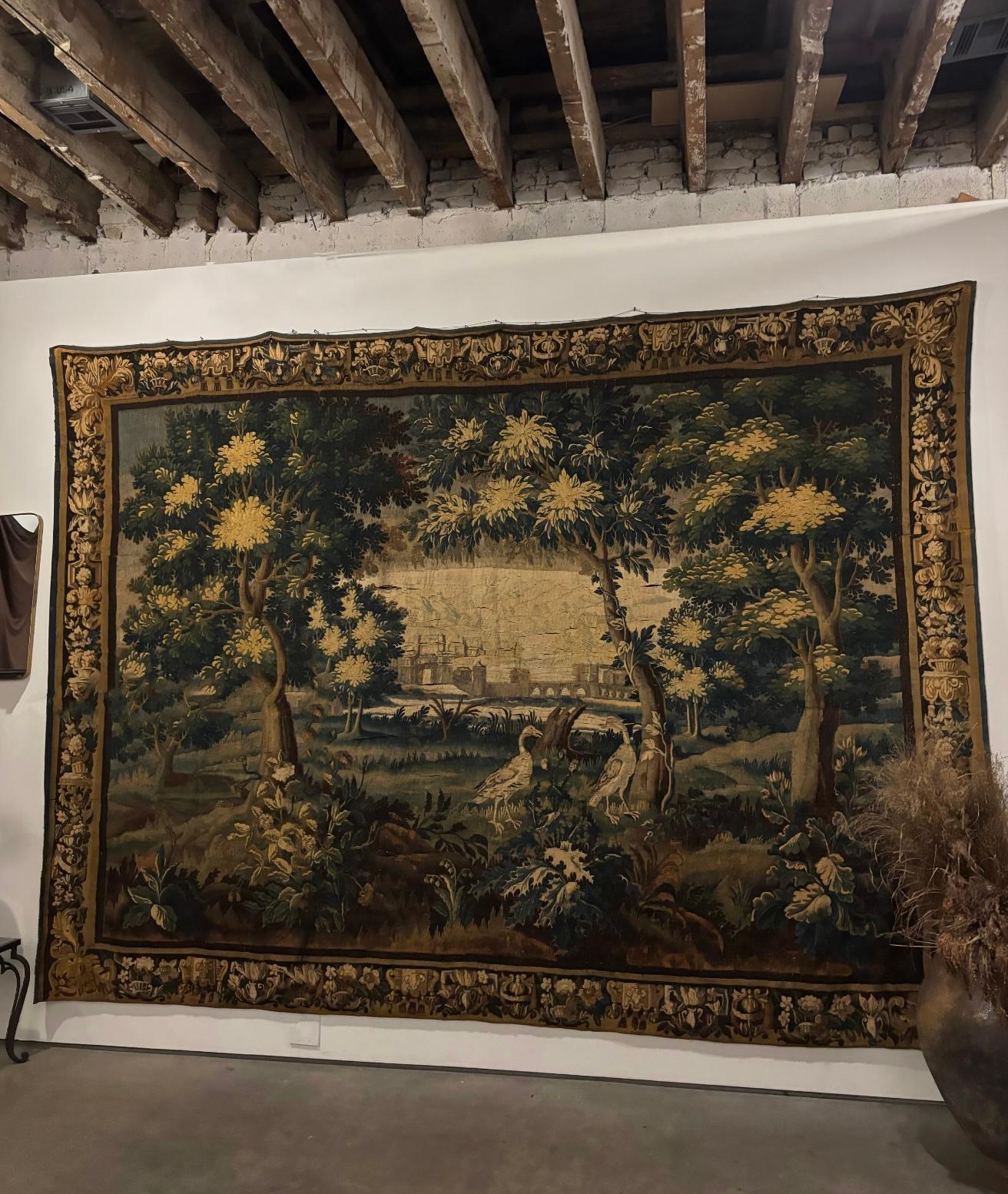 Französischer Aubusson-Teppich aus dem 18. (Gewebt) im Angebot