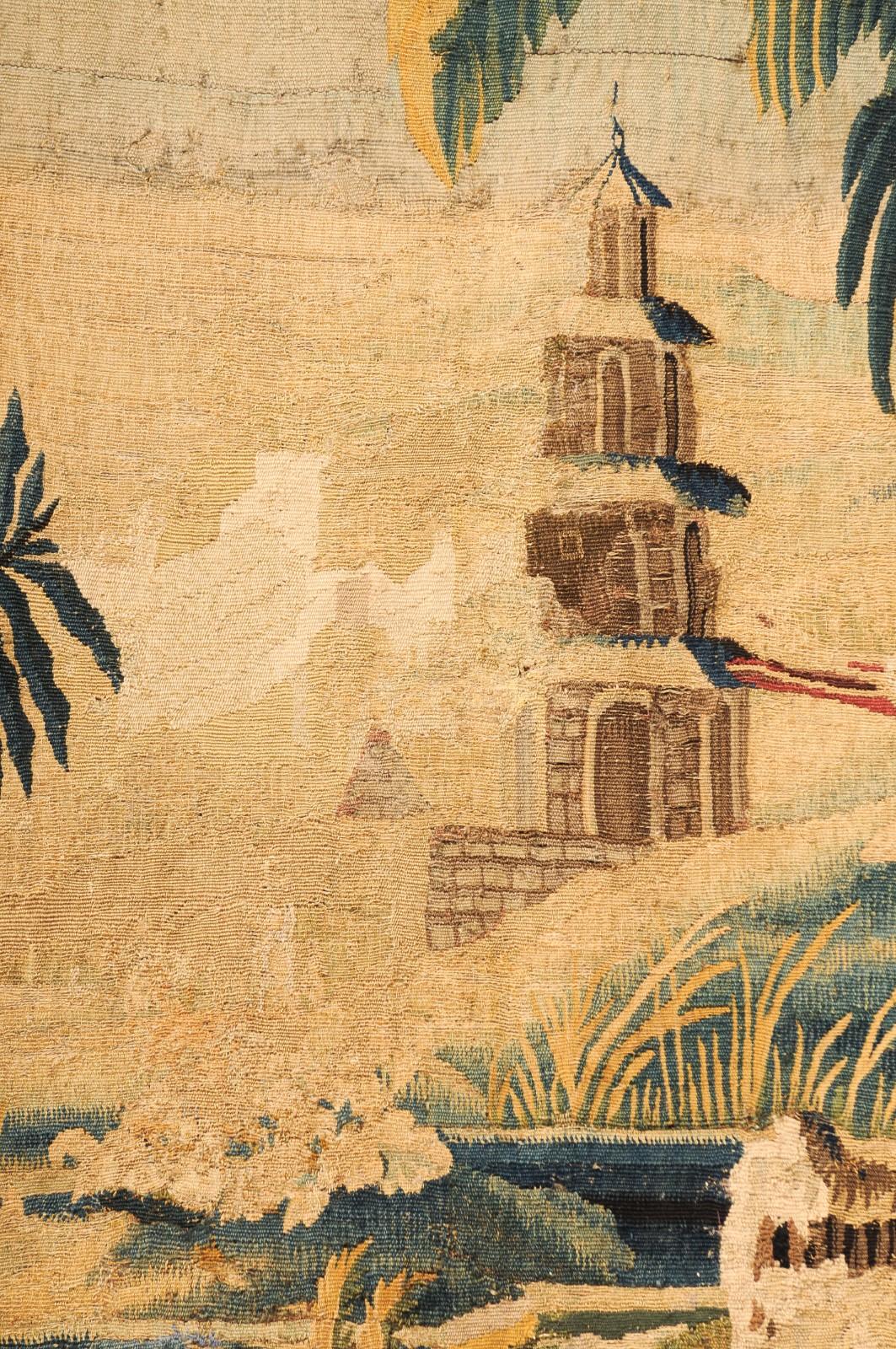Arazzo Aubusson francese del XVIII secolo con palme e scena di castello in vendita 6