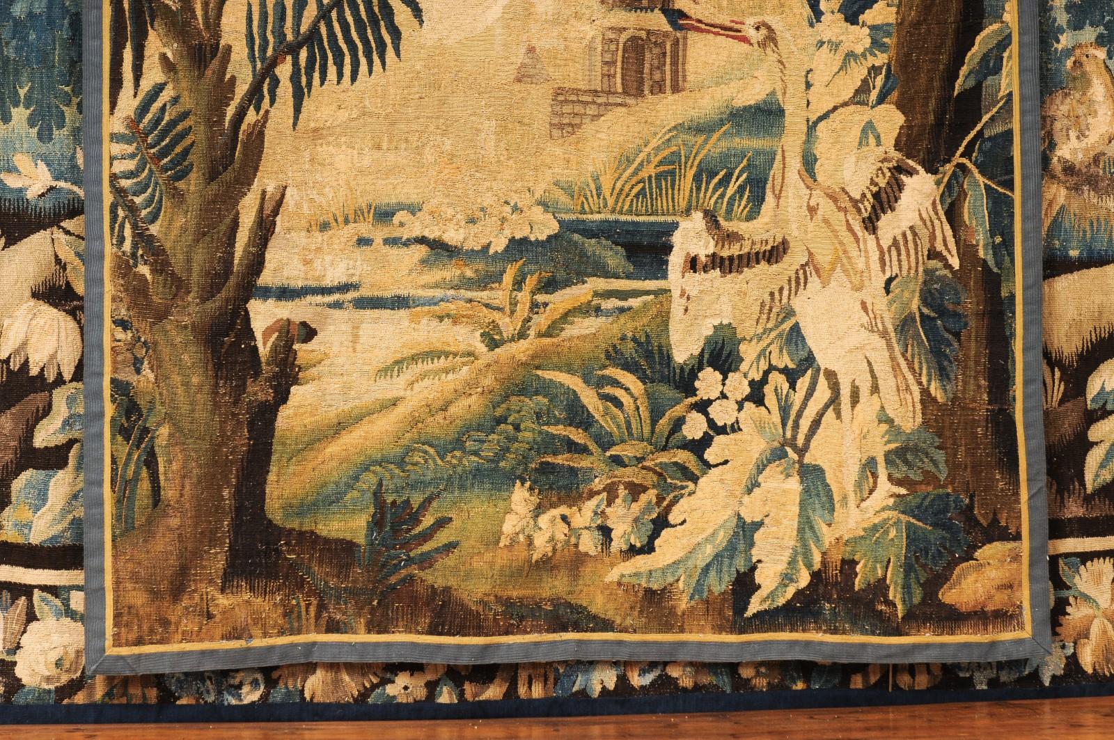Arazzo Aubusson francese del XVIII secolo con palme e scena di castello in vendita 1