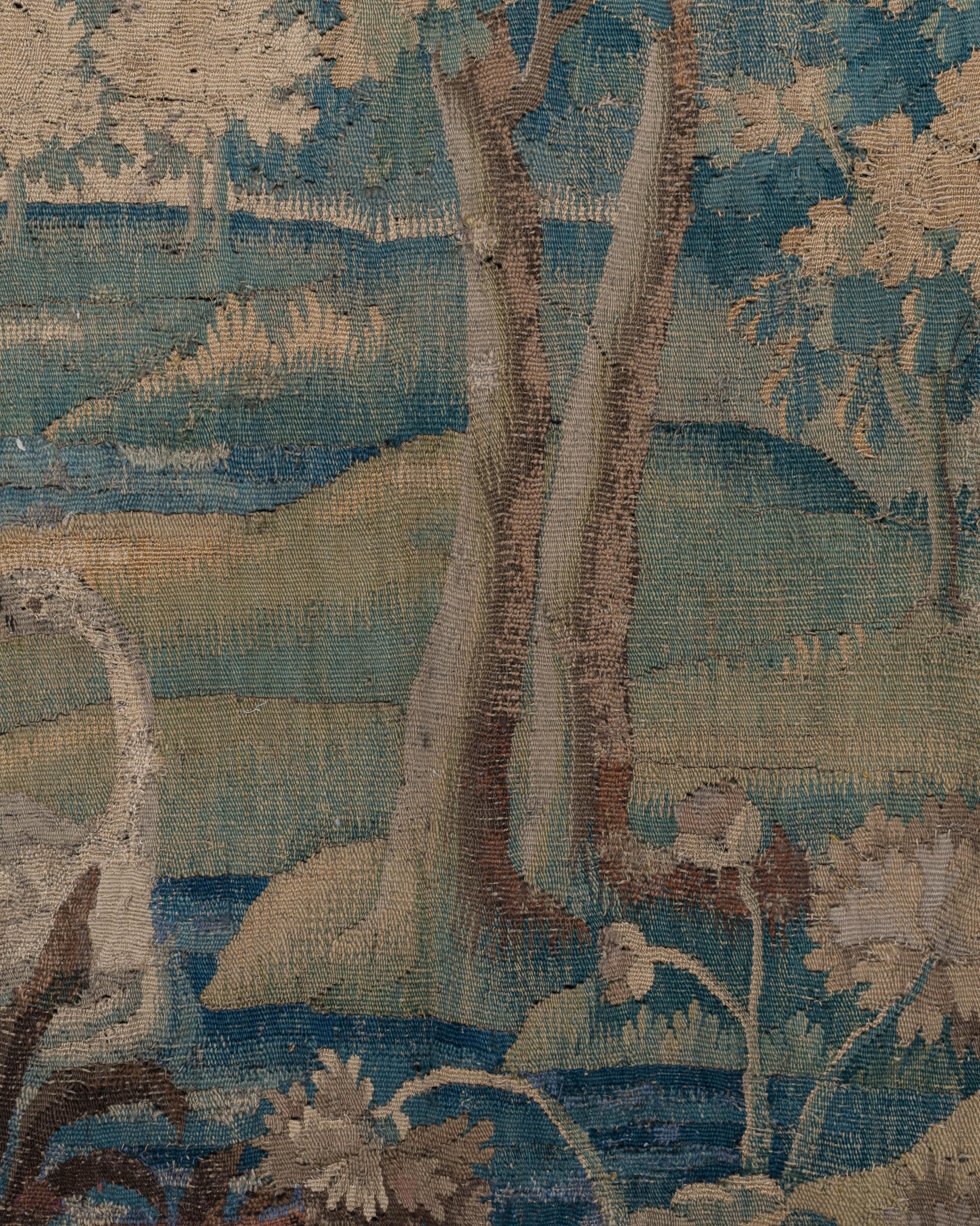 Französischer Aubusson Verdure-Wandteppich aus dem 18. Jahrhundert im Angebot 6