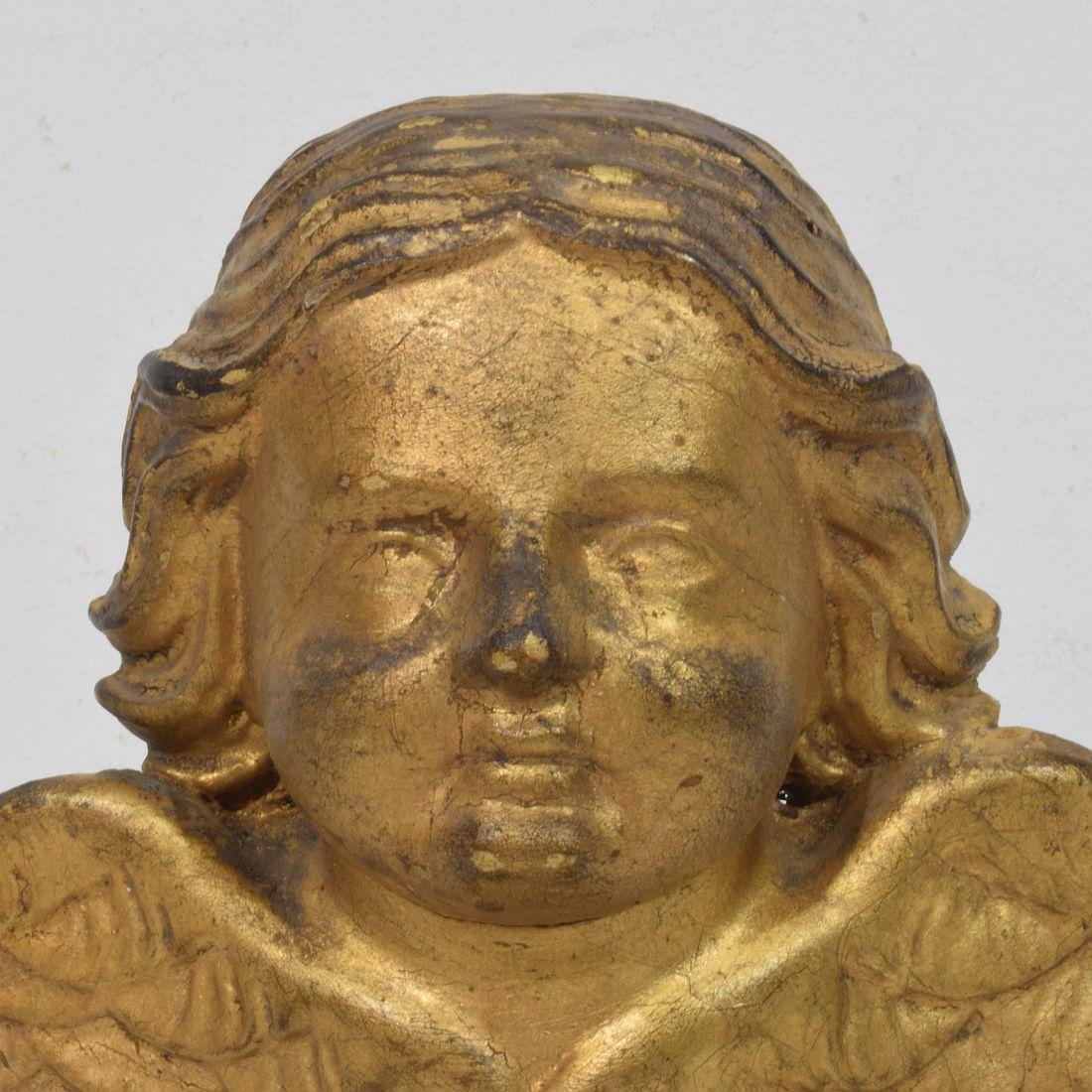 Tête d'ange en bois doré sculpté du XVIIIe siècle, de style baroque français en vente 3