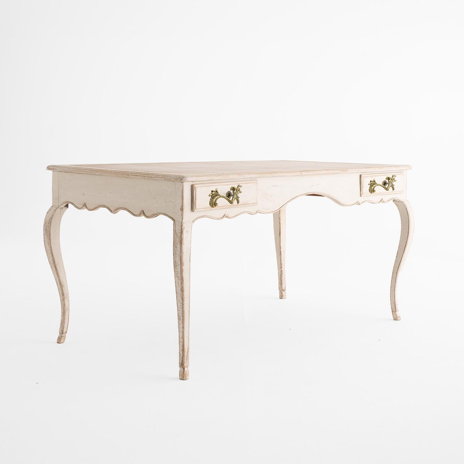 Französischer Barock-Schreibtisch aus Kiefernholz aus dem 18. Jahrhundert – antikes Leder für Bürotisch (Handgeschnitzt) im Angebot