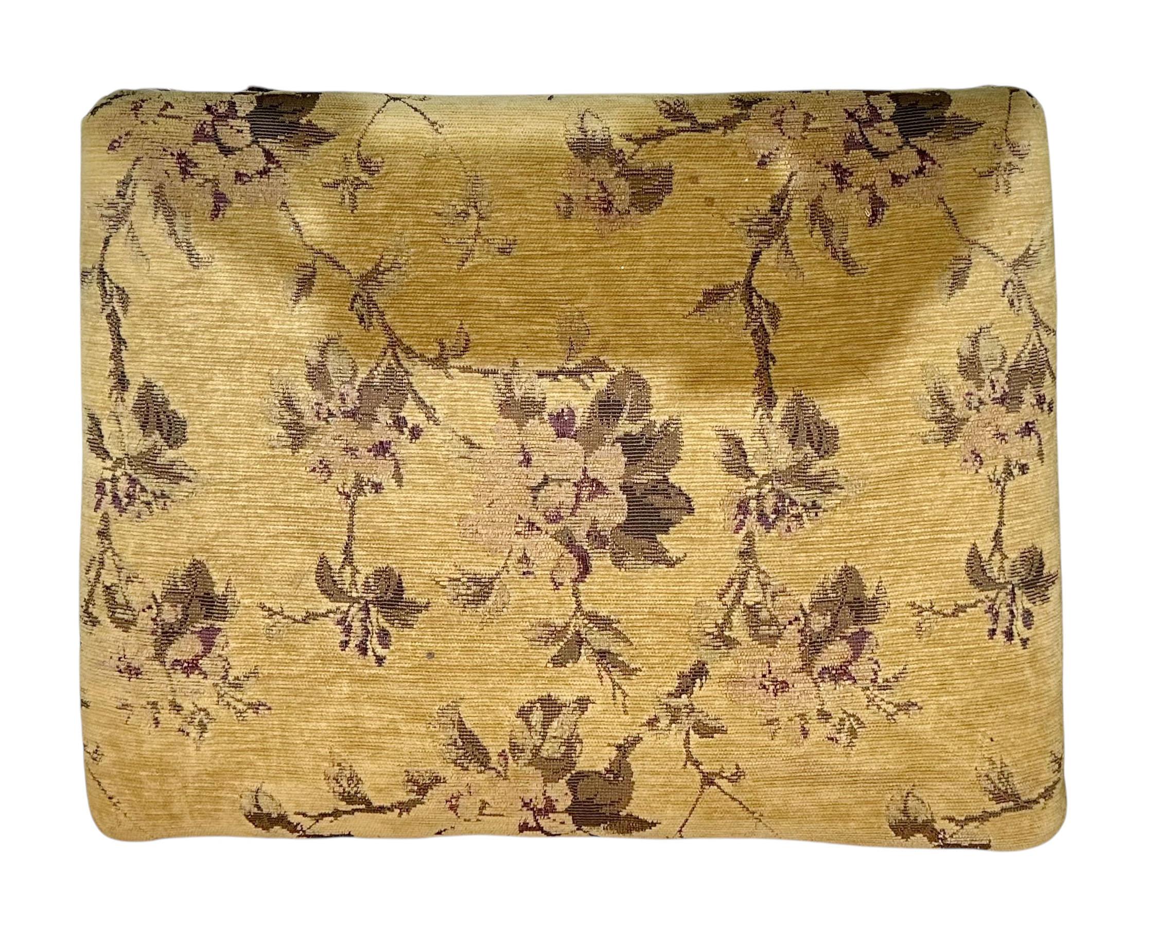 18th Century French Bench In Good Condition For Sale In Tampa, FL