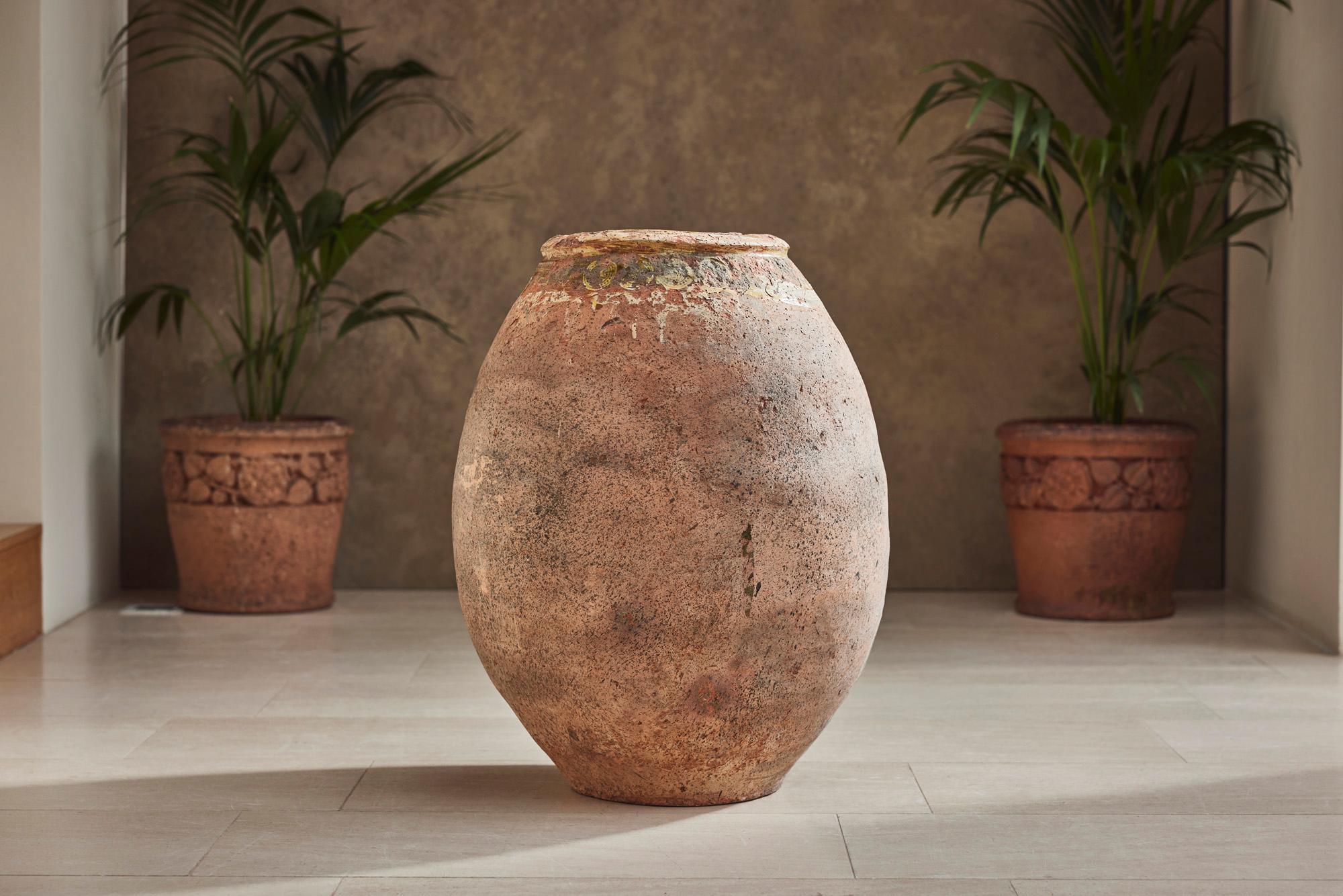 
A wonderful example of an 18th-century Biot jar. 