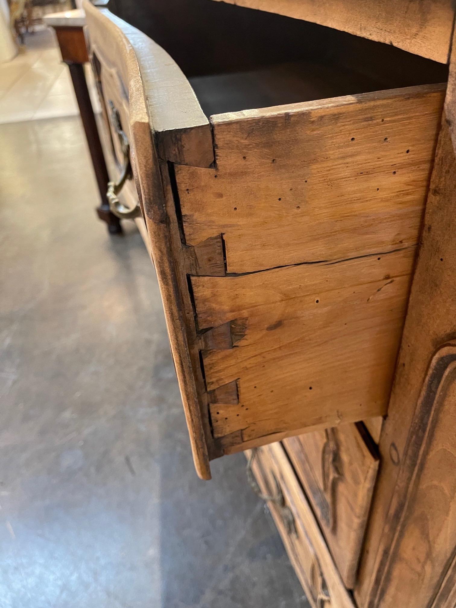 18th Century French Bleached Walnut Large Scale Commode For Sale 6