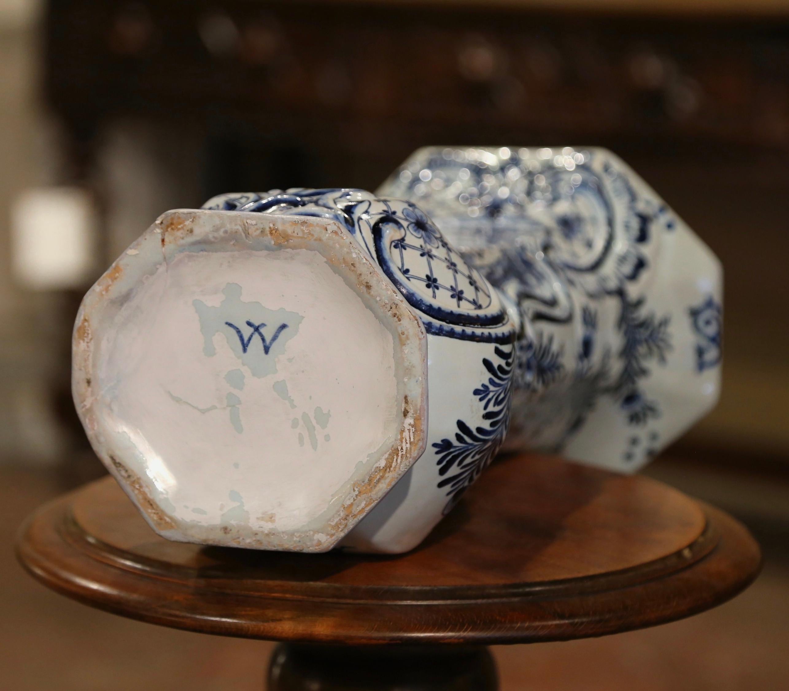  18th Century French Blue and White Hand Painted Faience Delft Vase For Sale 5