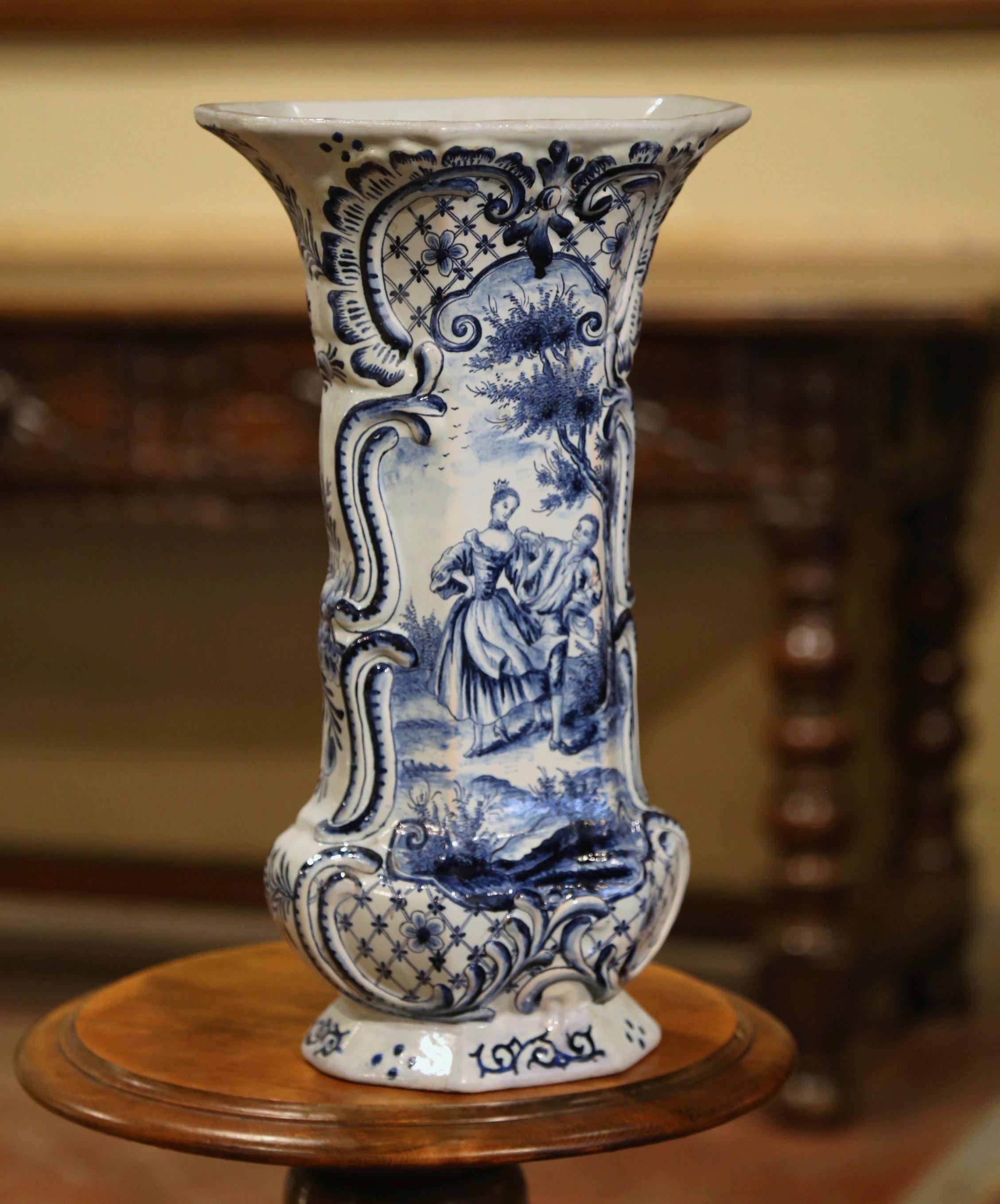  18th Century French Blue and White Hand Painted Faience Delft Vase For Sale 1