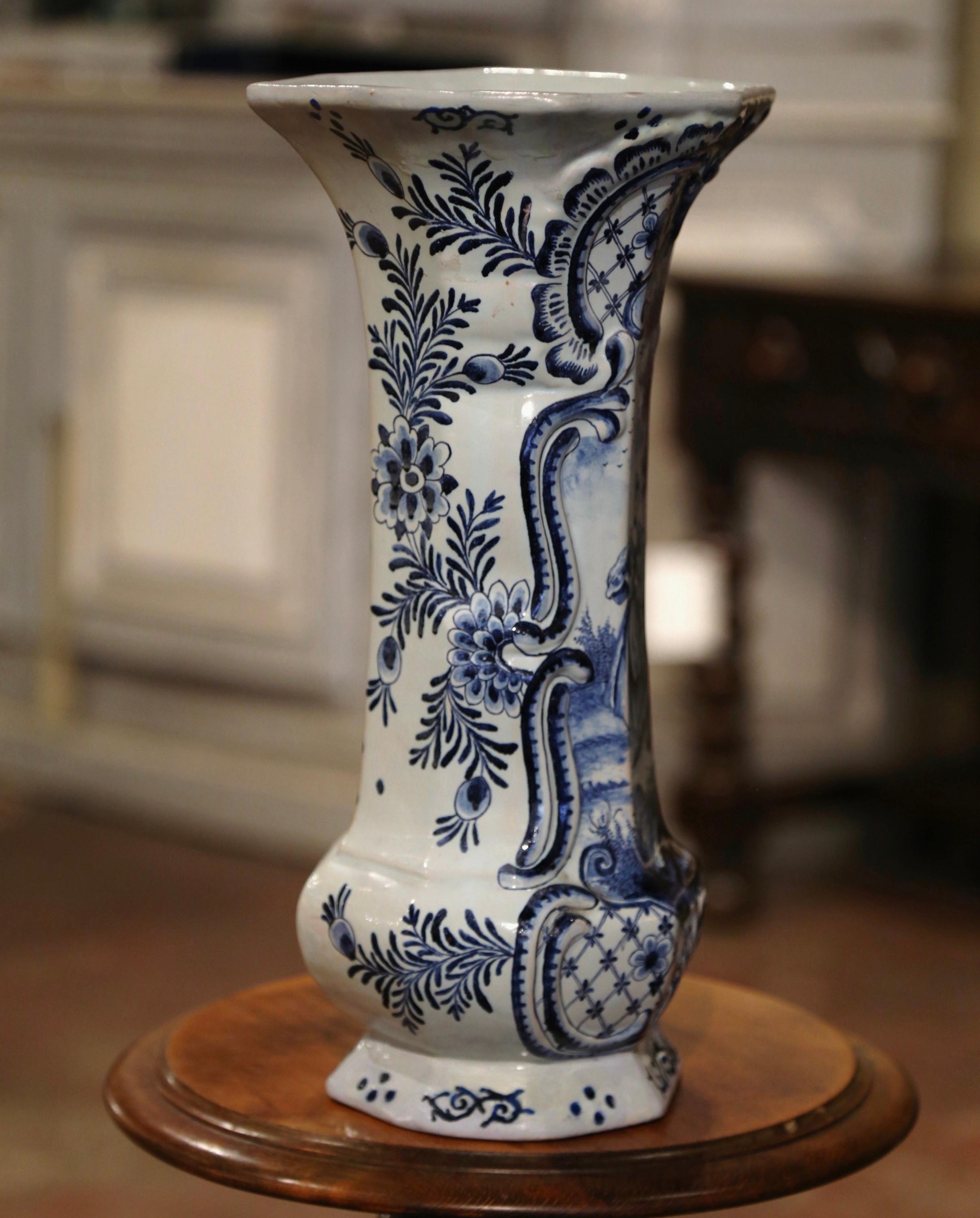  18th Century French Blue and White Hand Painted Faience Delft Vase For Sale 3