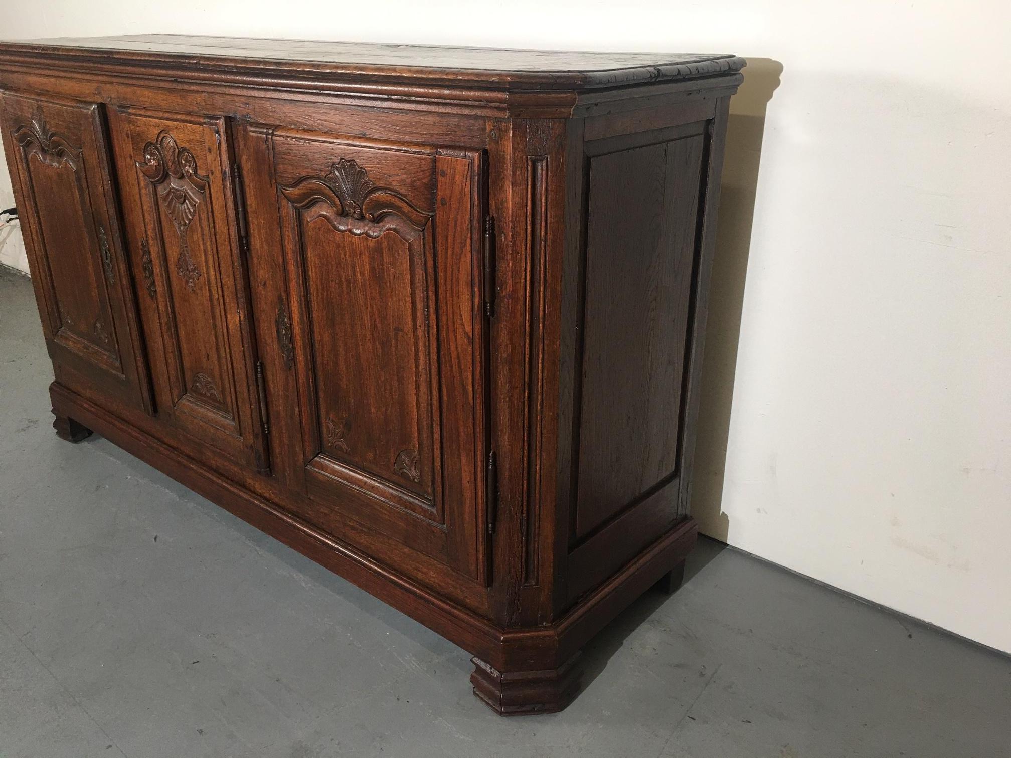 18th Century French Buffet For Sale 2