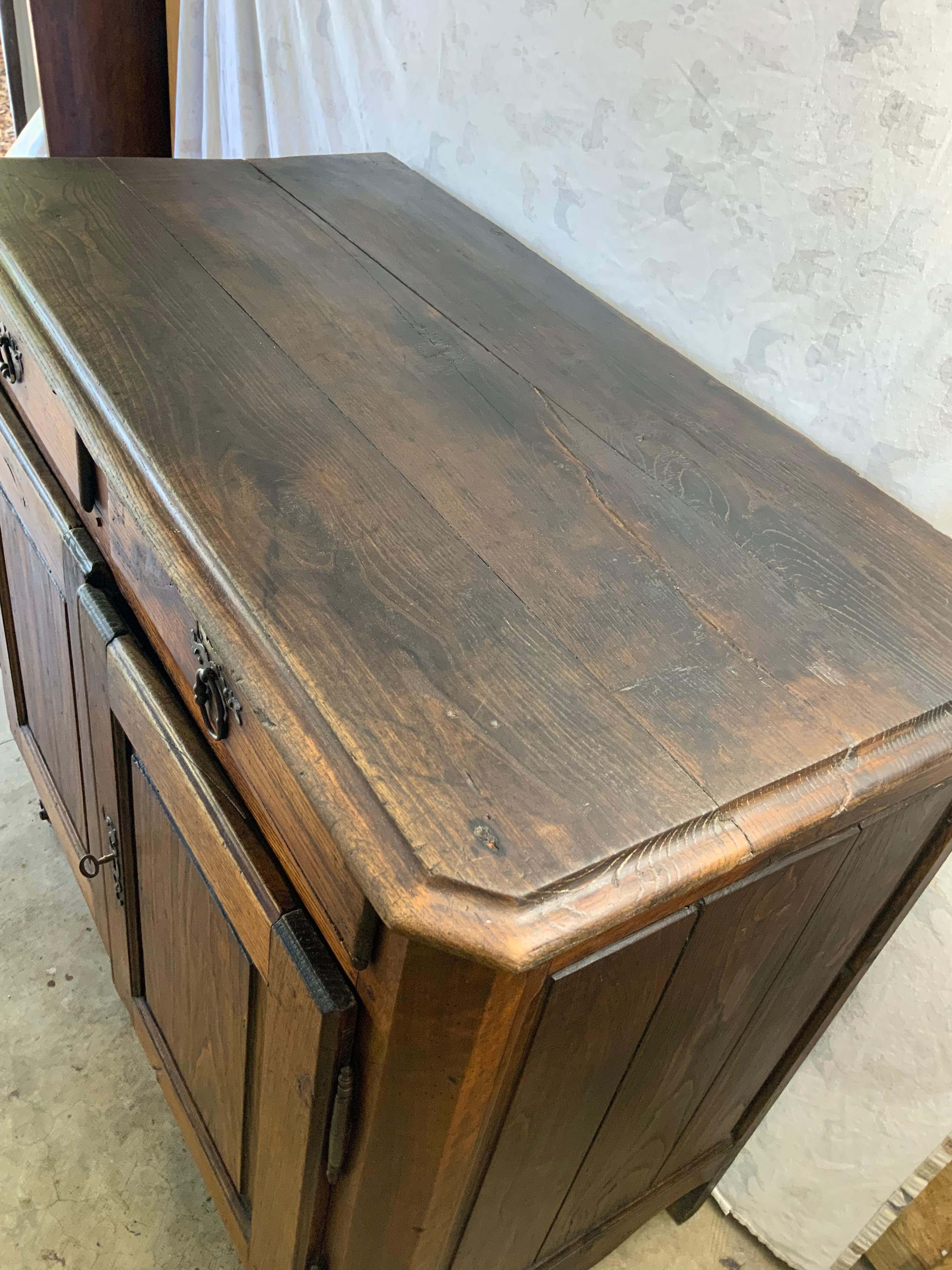 18th Century French Buffet  For Sale 4