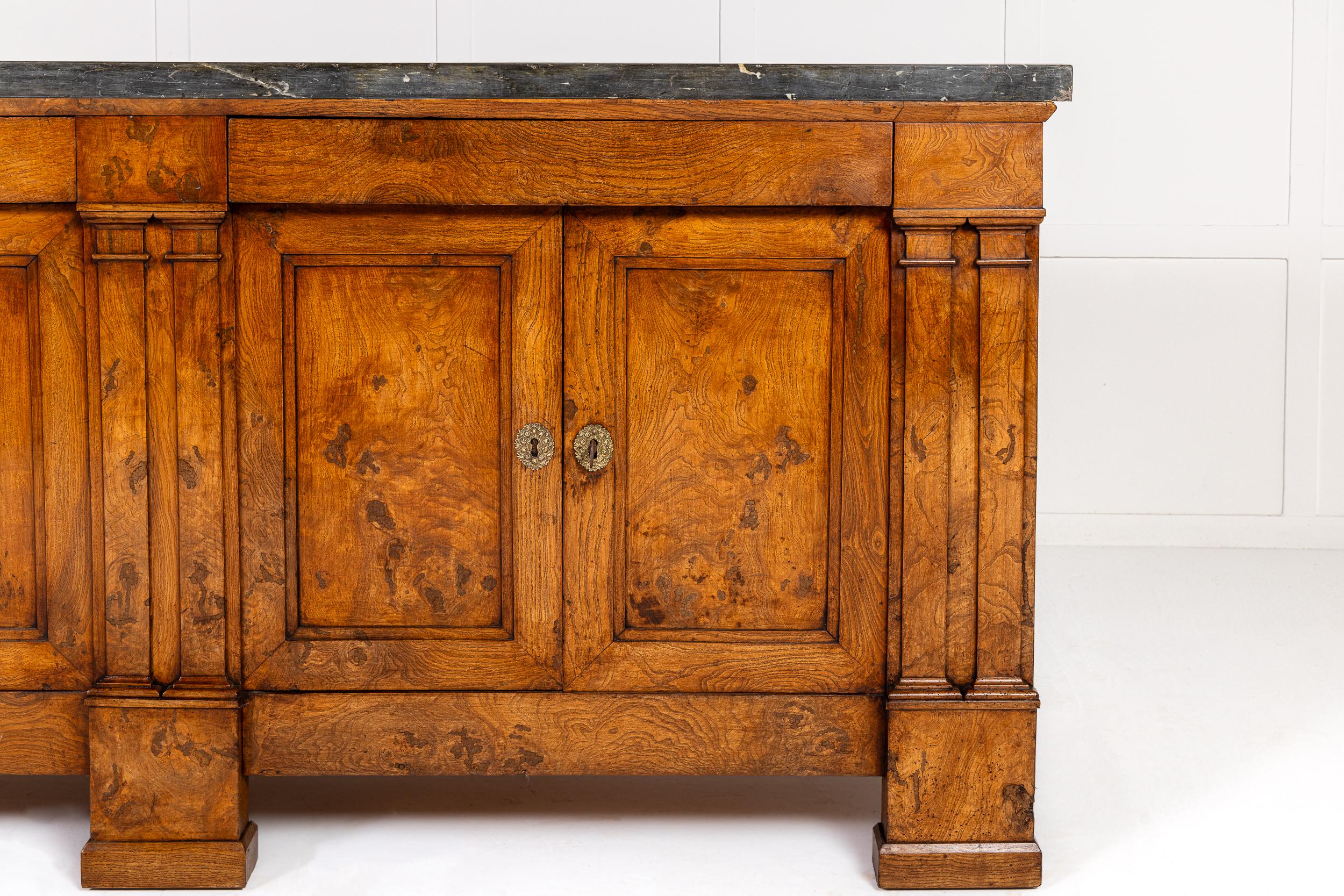 Enfilade in radica francese del XVIII secolo In condizioni ottime in vendita a Gloucestershire, GB