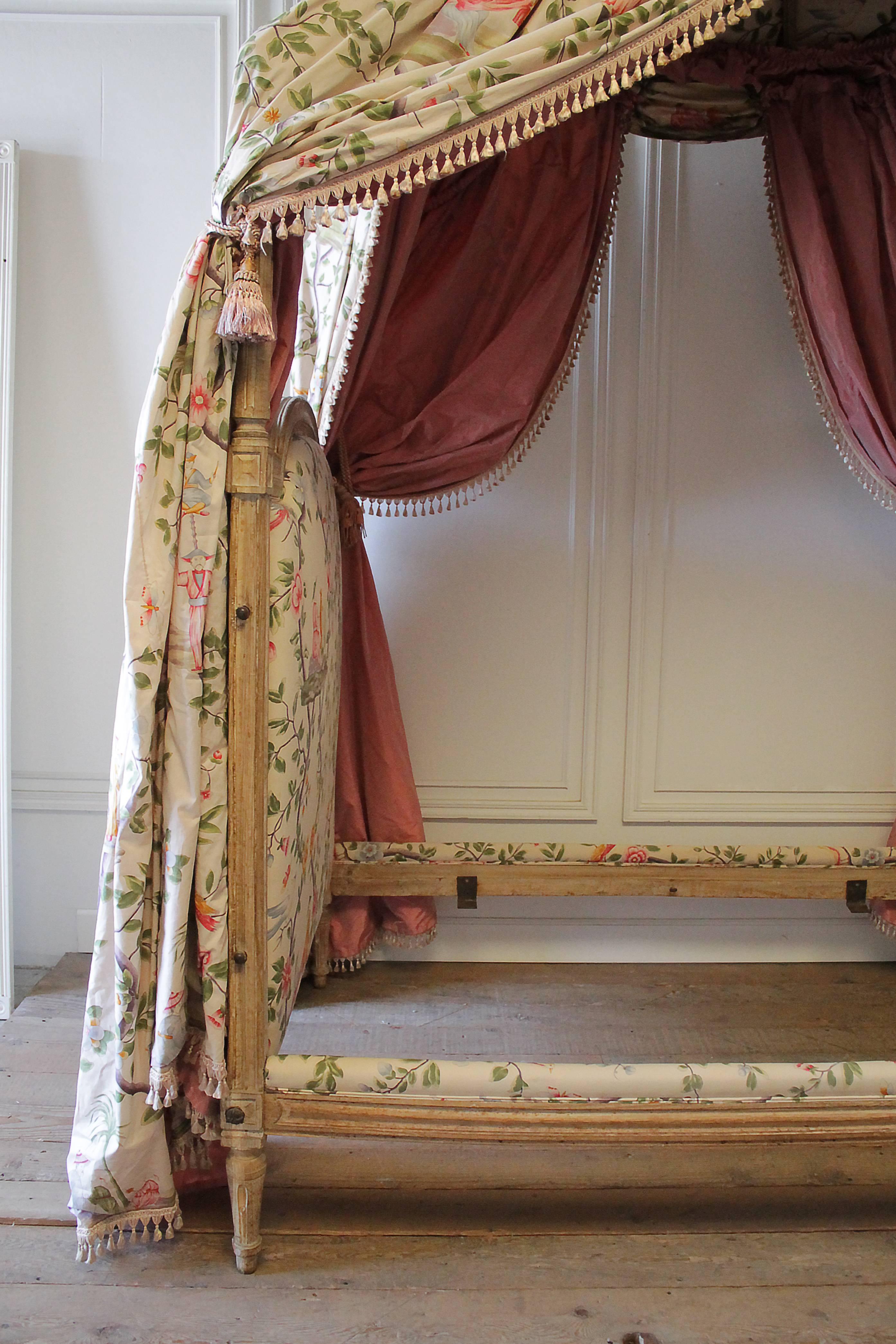 18th century canopy bed