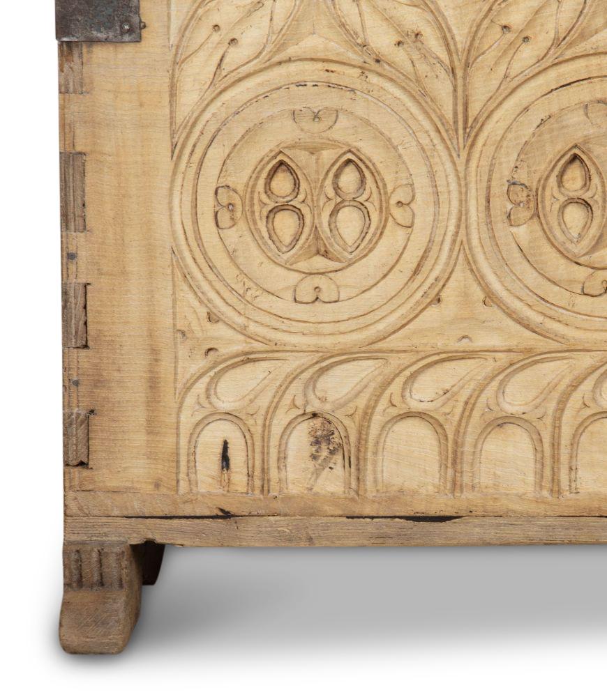 Cassapanca francese del XVIII secolo intagliata in Oak In condizioni buone in vendita a Tetbury, Gloucestershire