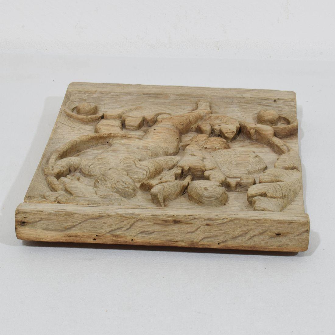 18th Century French Carved Oak Panel Depicting An Angel On An Acanthus Curl For Sale 10