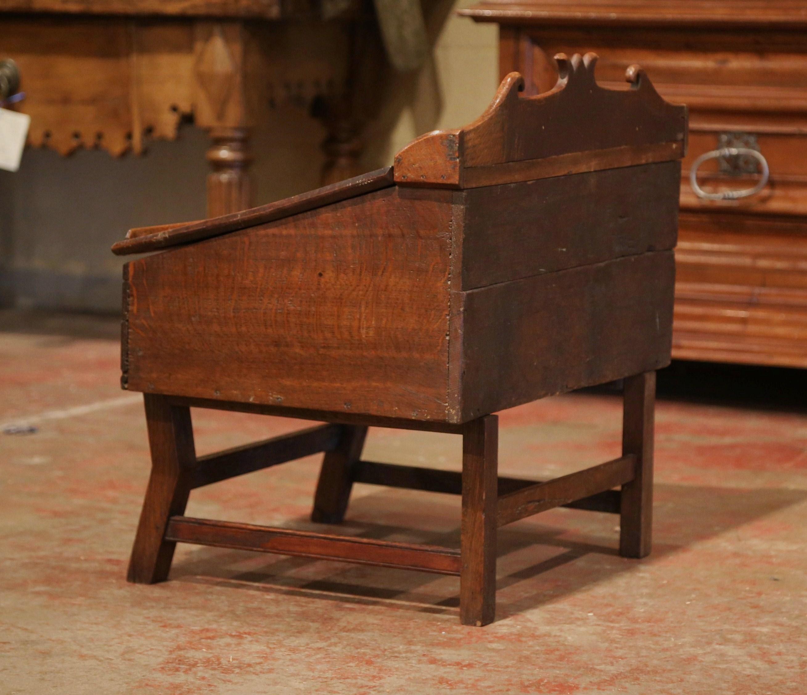 18th Century French Carved Walnut Desk on Legs with Slant Top and Inside Storage For Sale 3