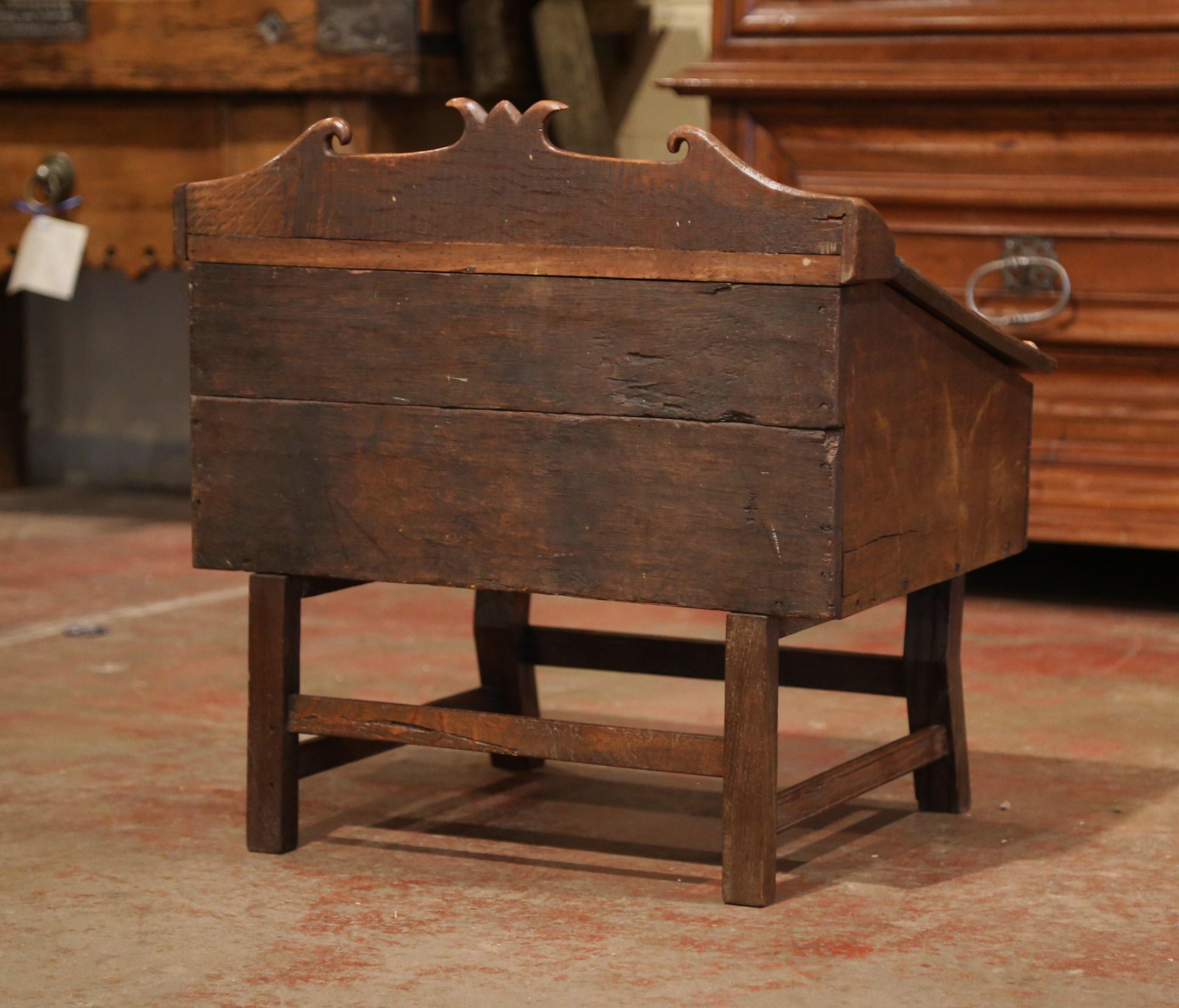 18th Century French Carved Walnut Desk on Legs with Slant Top and Inside Storage For Sale 4